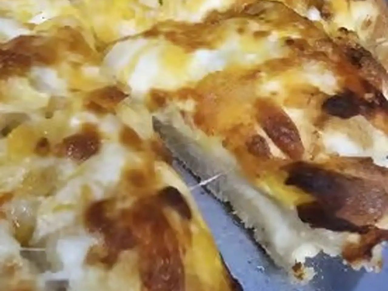 Macaroni Pizza