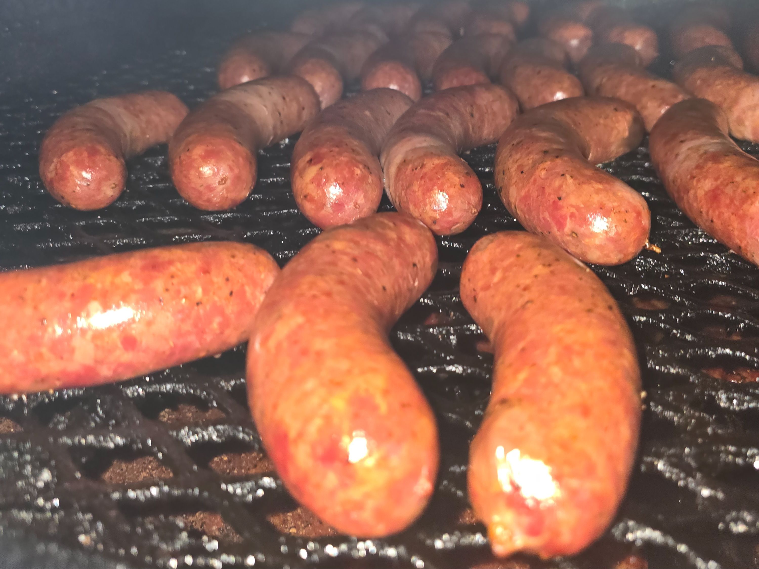 Link (sausage) Basket w/ fries