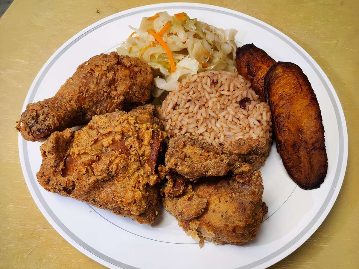 Small Fried Chicken Meal.