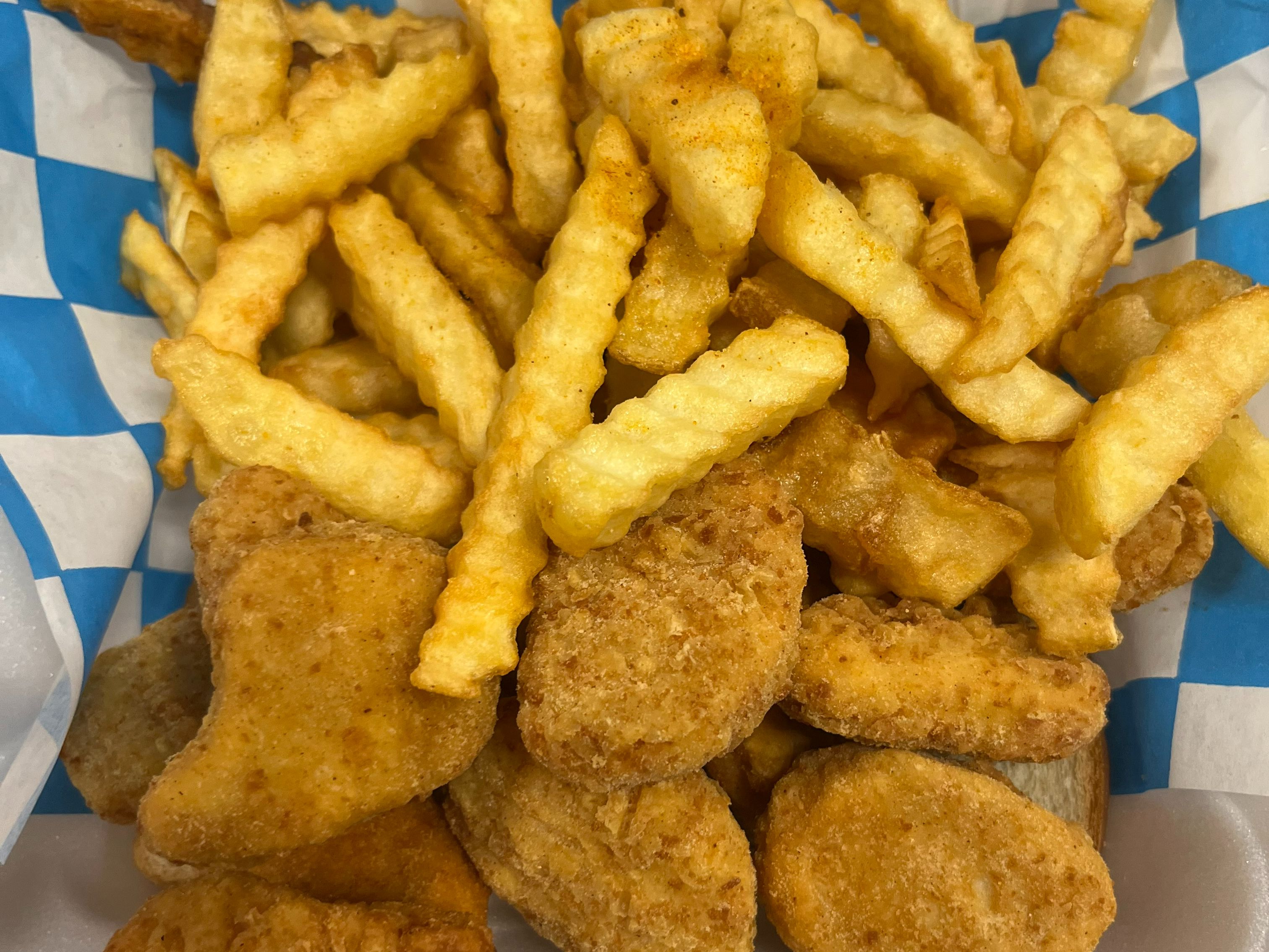 10 Piece Chicken Nuggets Dinner with Fries and Can Drink Dinner.