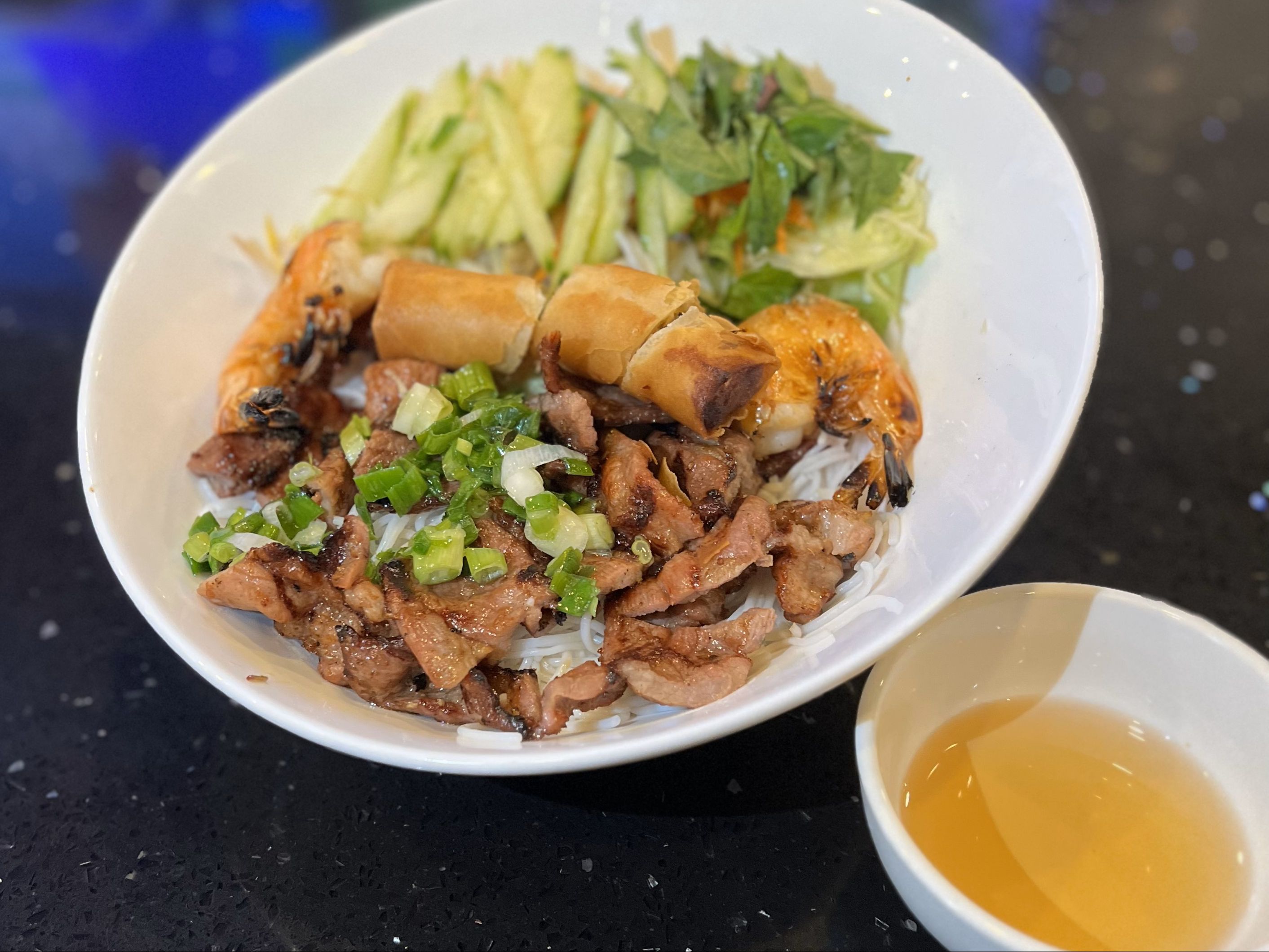B2. Vermicelli - Grill Beef & Shrimp (Bun Bo Tom Nuong).