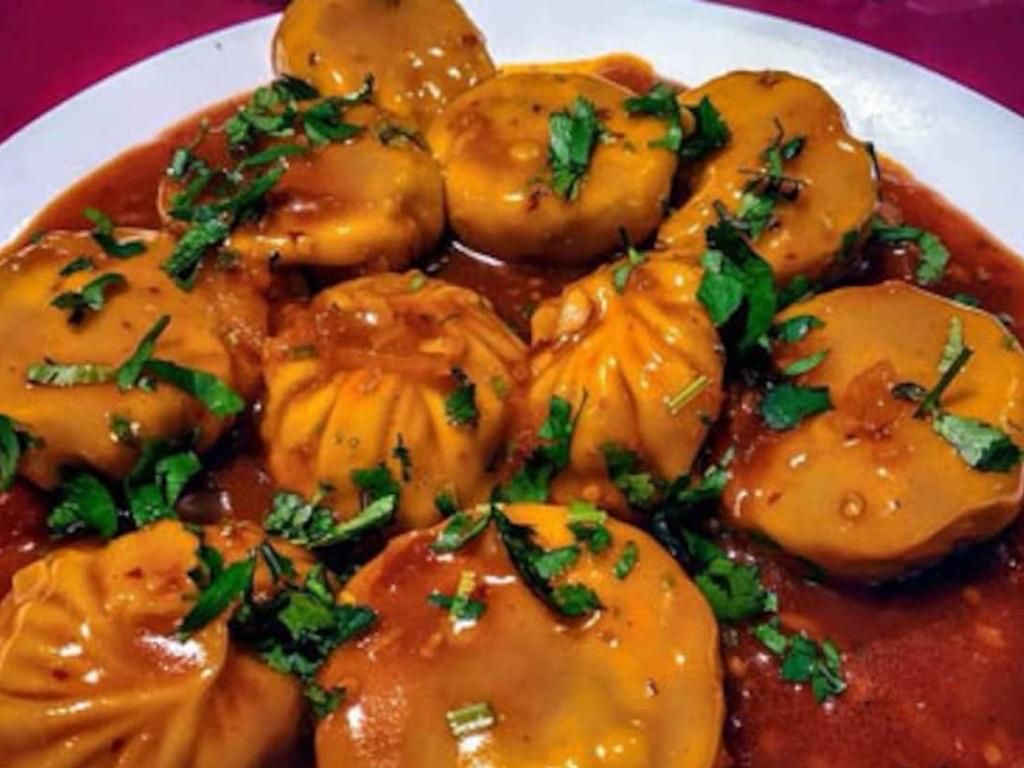 Curry Veg Momo ( NF)