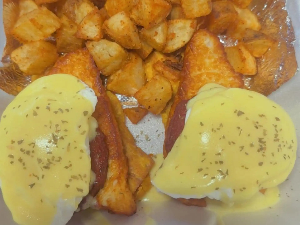 Egg Benedict Dominican
