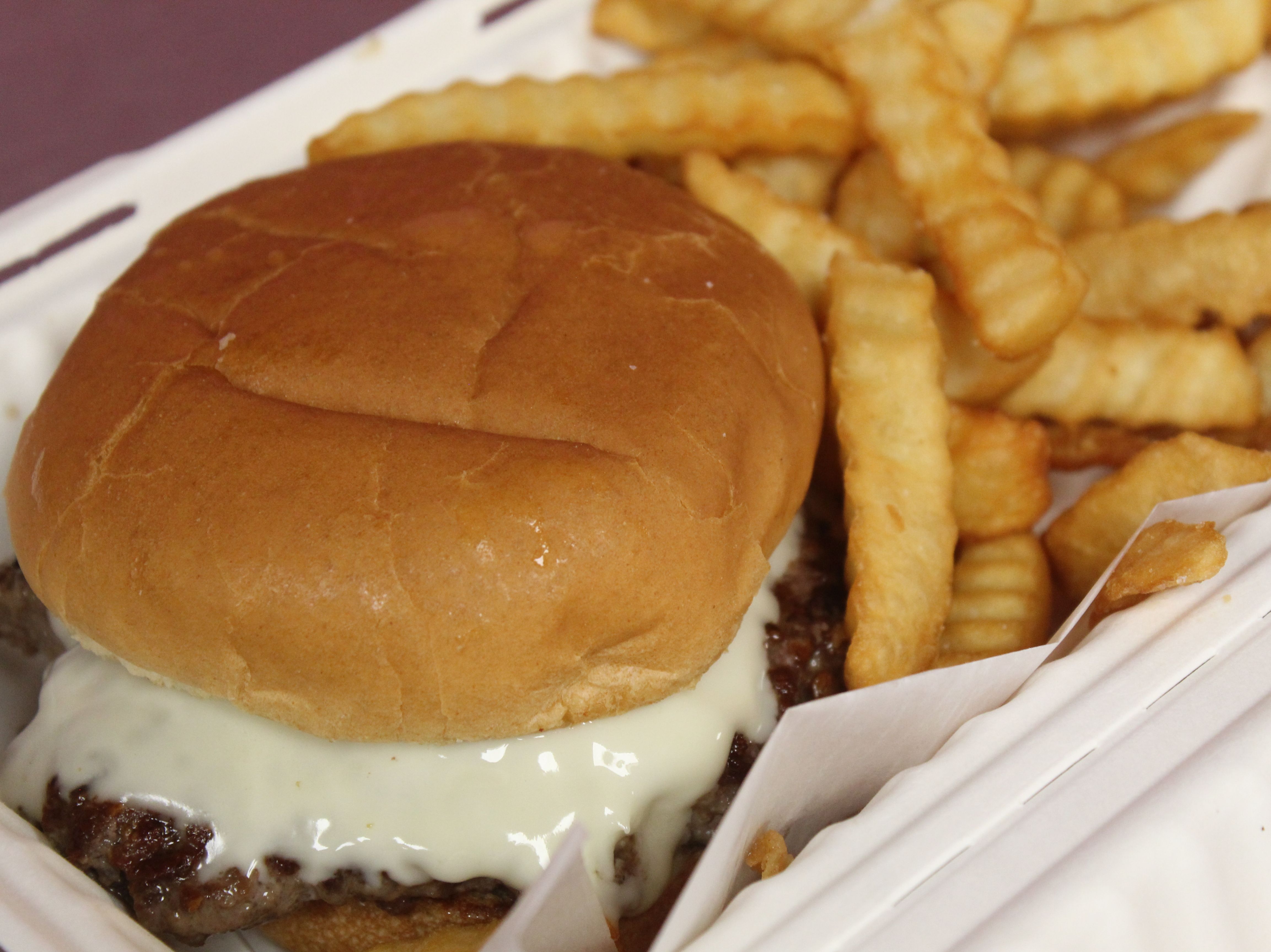 Kids Cheeseburger.