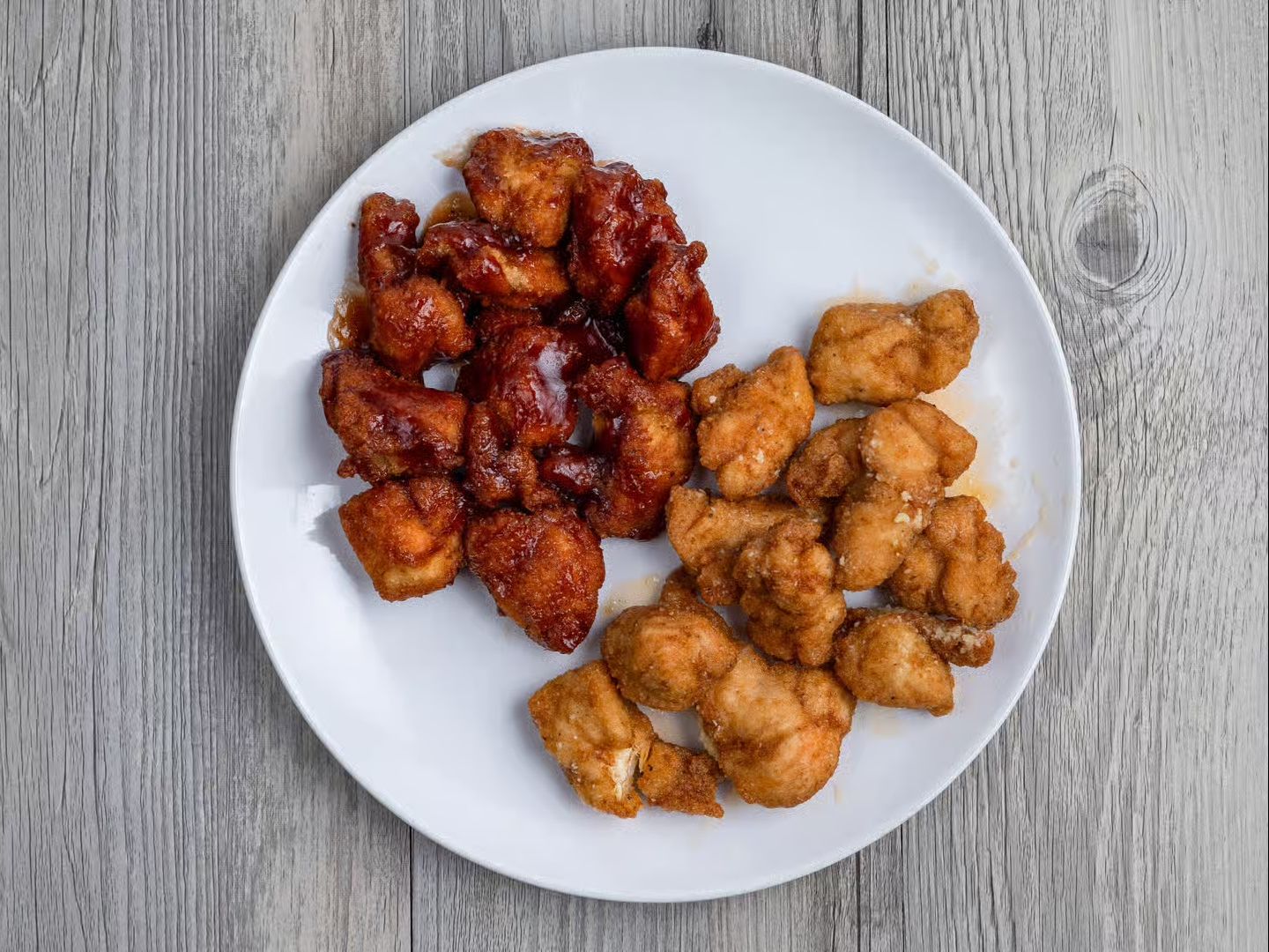 Boneless 20CT Wings 2 Sauces.