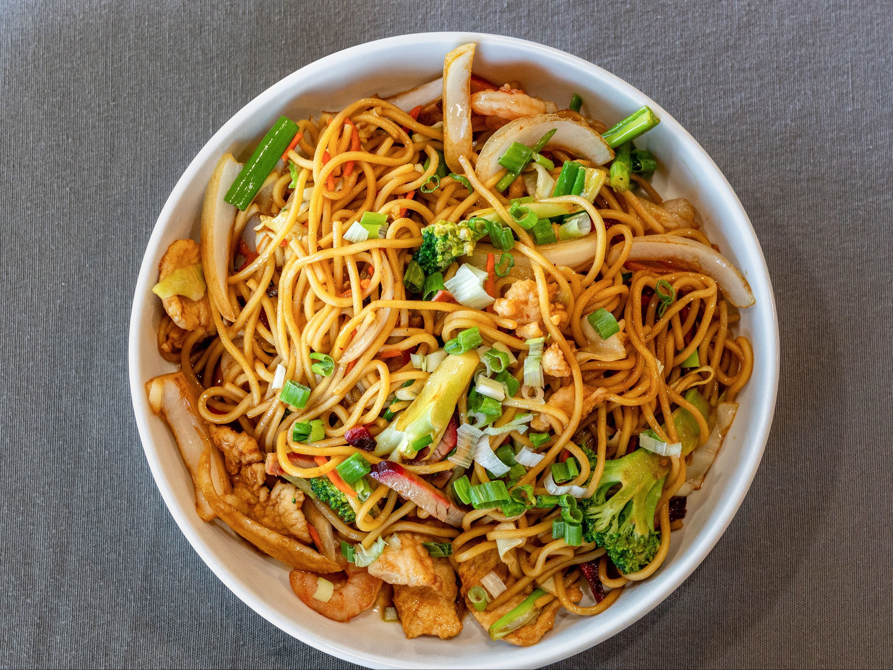 House Lo Mein.