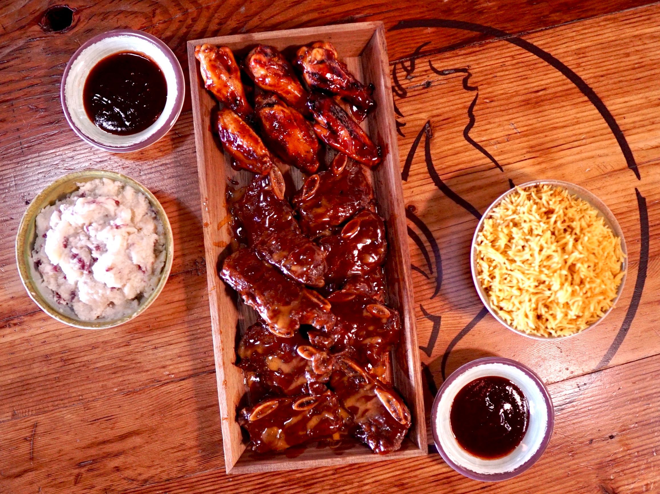 THE BBQ PLATTER.