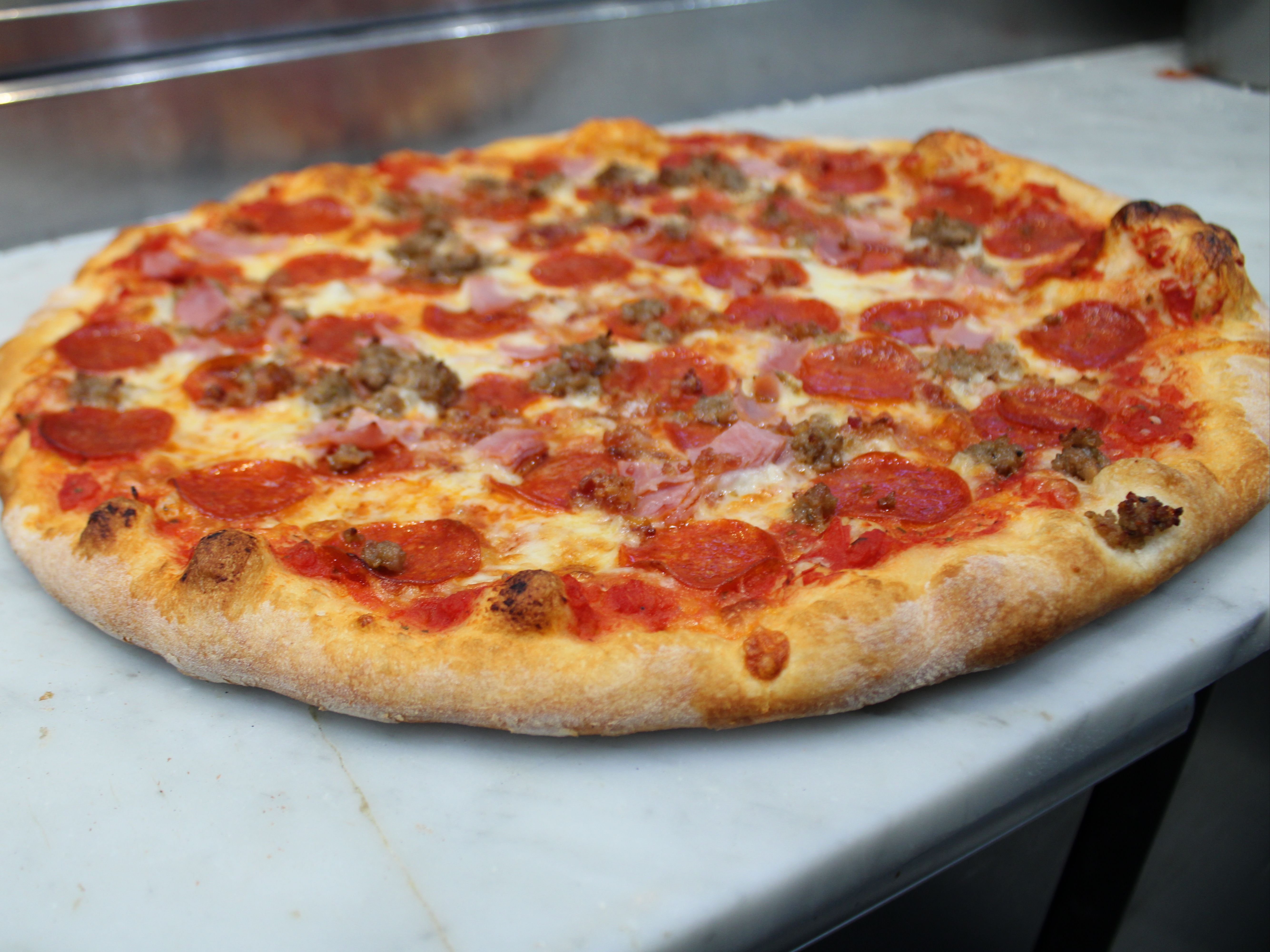 Meat Lovers Pizza - MED