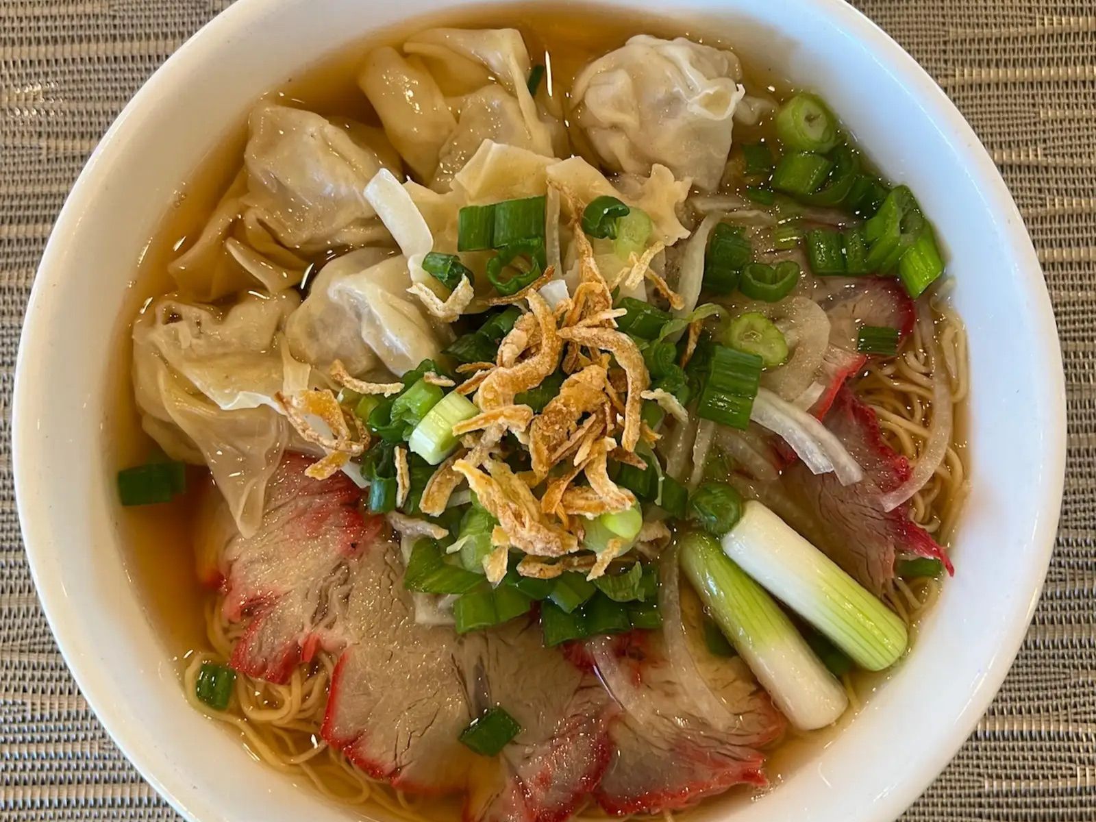 H53. Wonton Egg Noodle Soup.