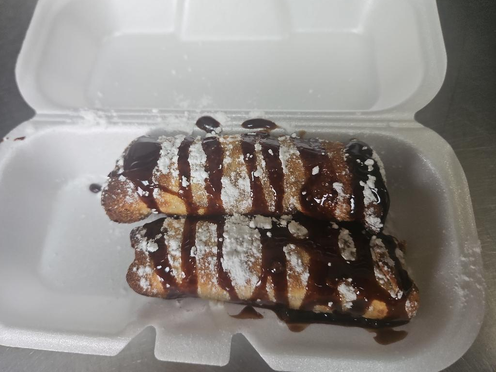 Strawberry Cheesecake Eggrolls (2)