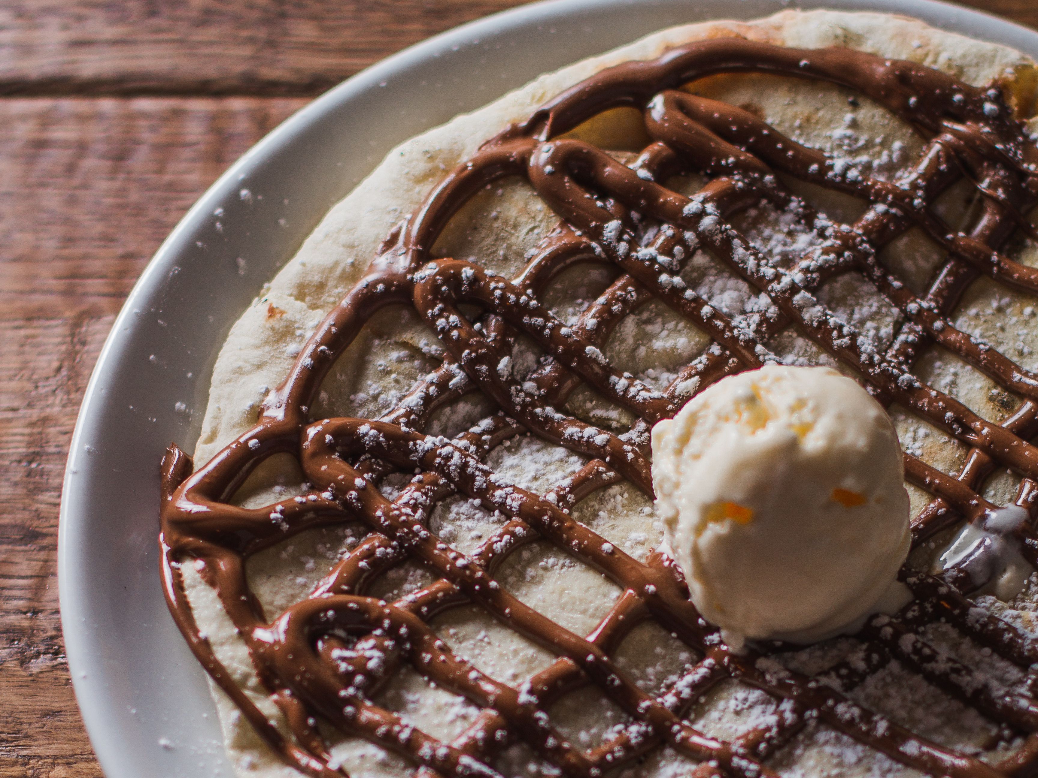 Large Pizza Di Cioccolato.