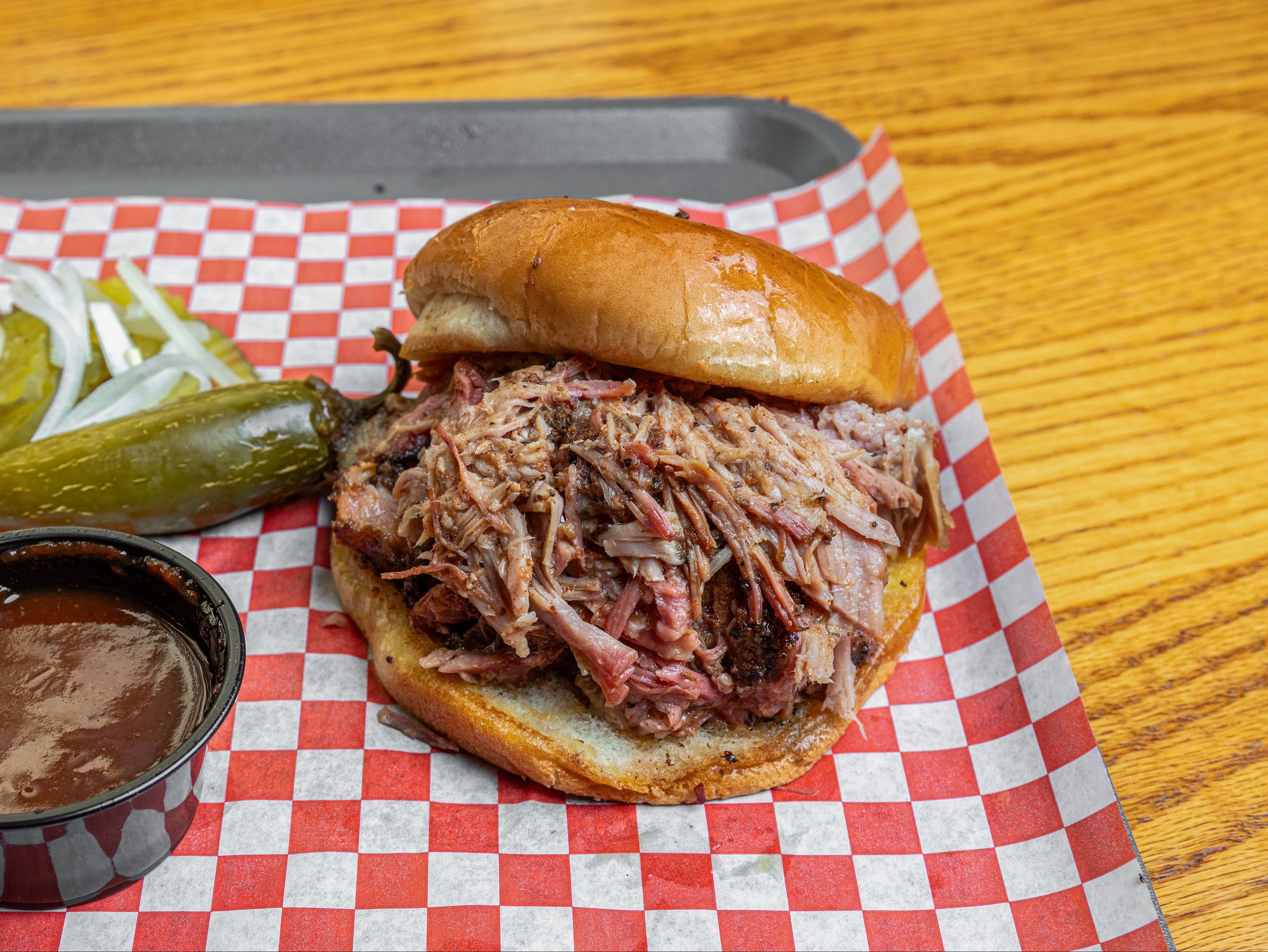 Pulled Pork Sandwich w/ 6oz side