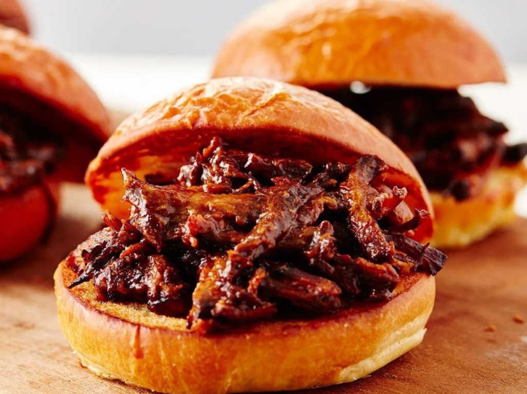 BBQ Pulled Pork Slider (Mini Sándwich de Cerdo Desmenuzado BBQ)