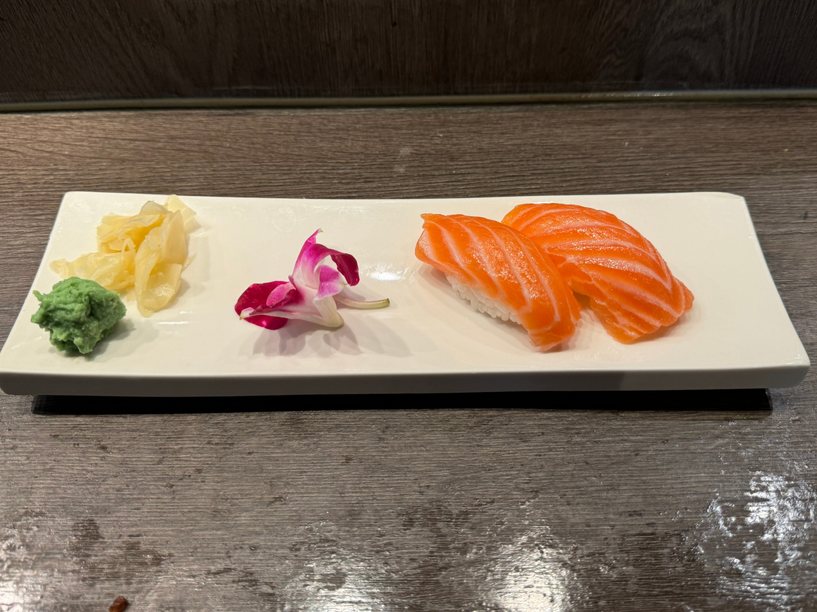 Sake Nigiri.
