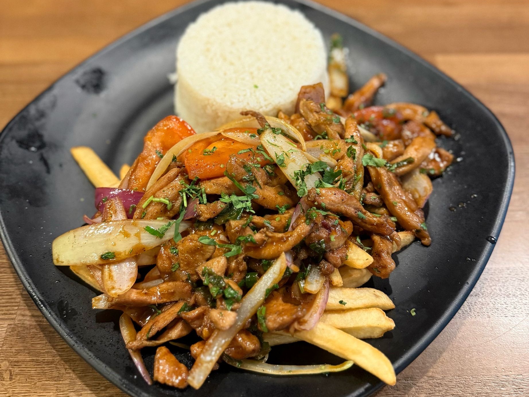 Pollo Saltado.