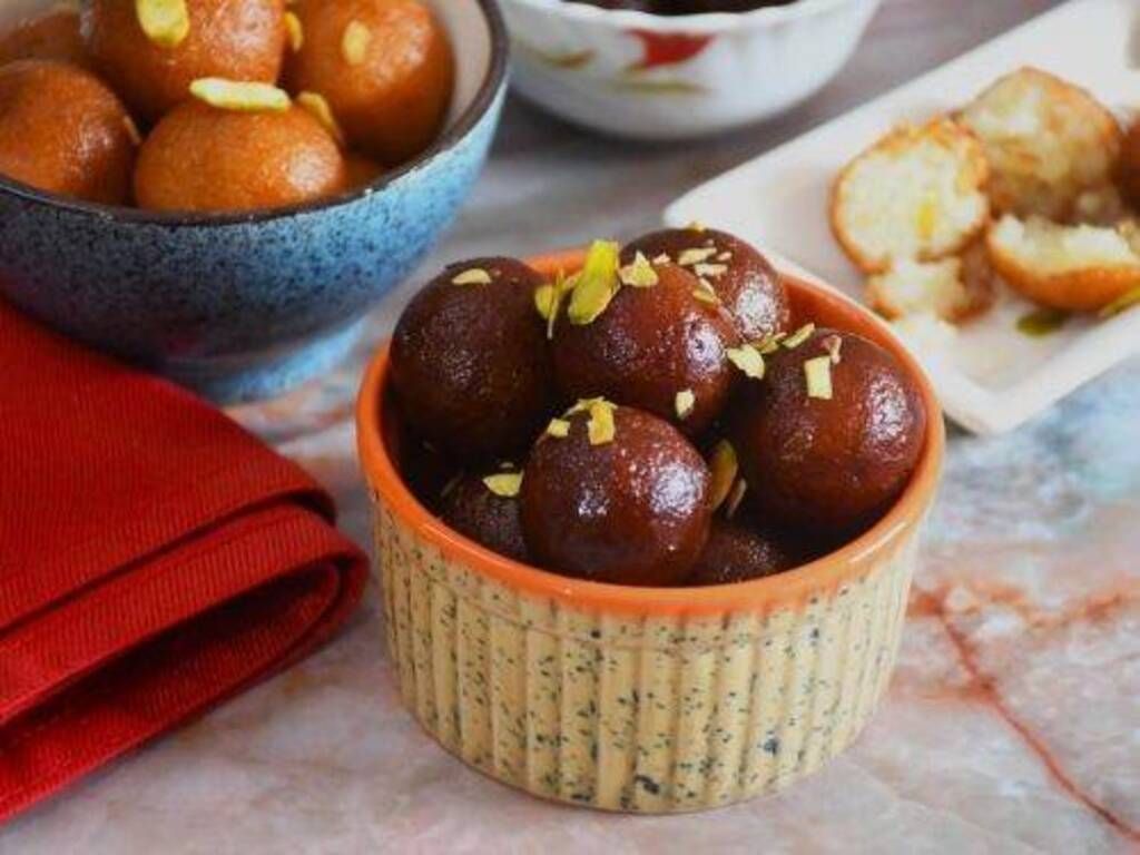 Indulge in Delicious Gulab Jamun Desserts