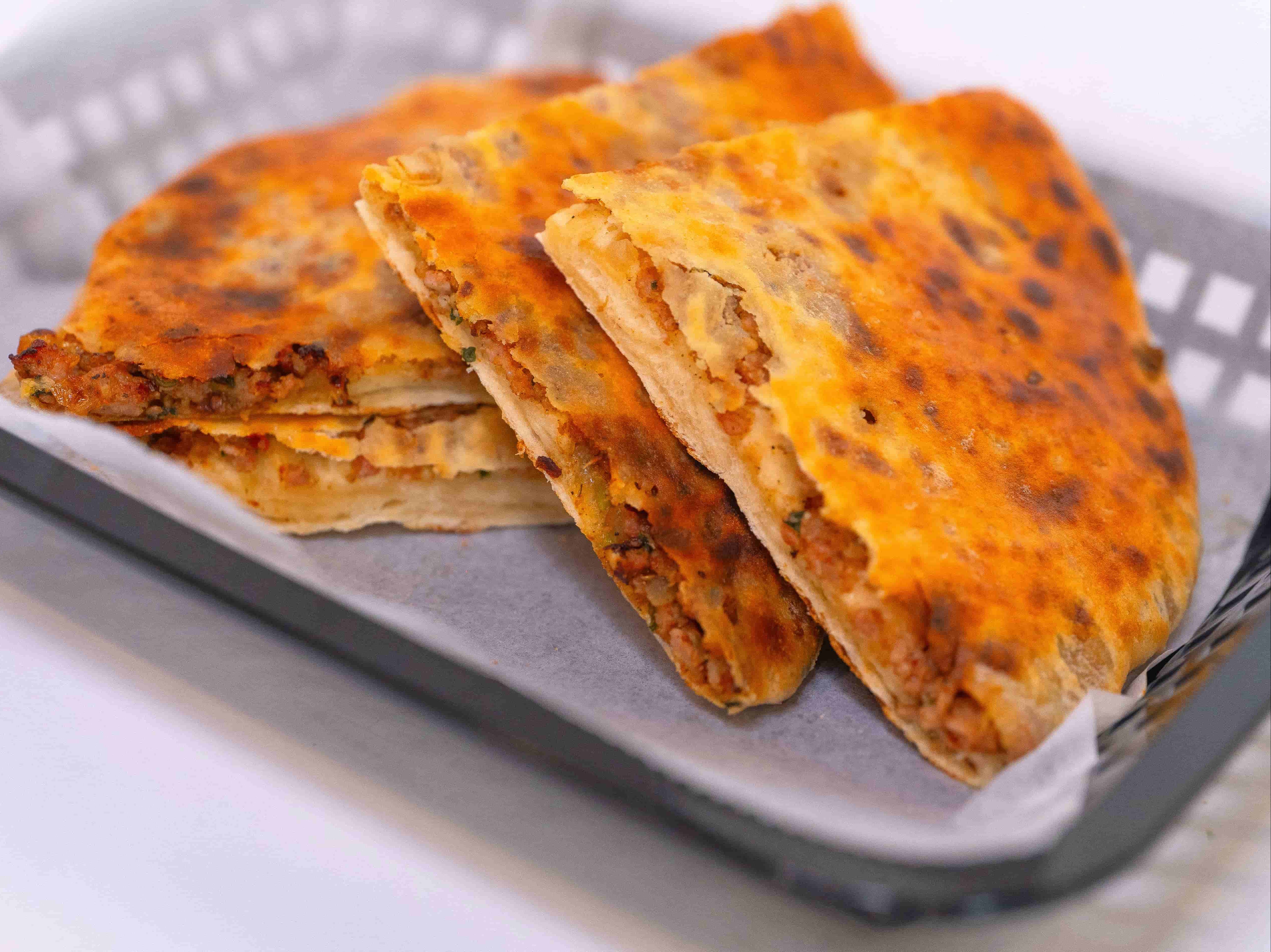 Beef Qeema Naan.