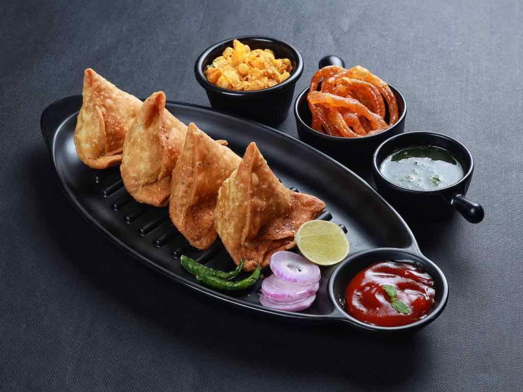 VS - 06. Veg Samosa.