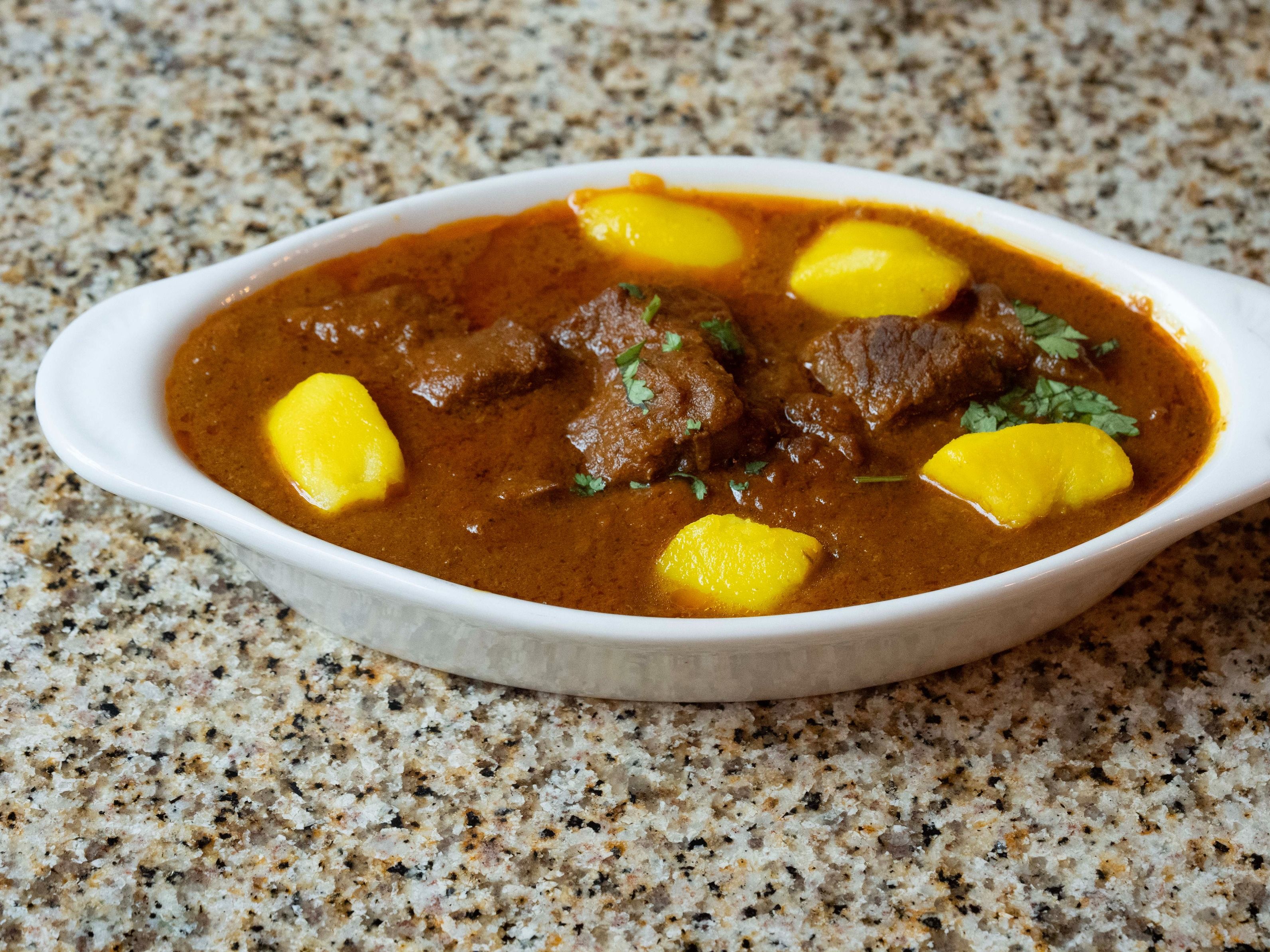 69 Lamb Vindaloo.