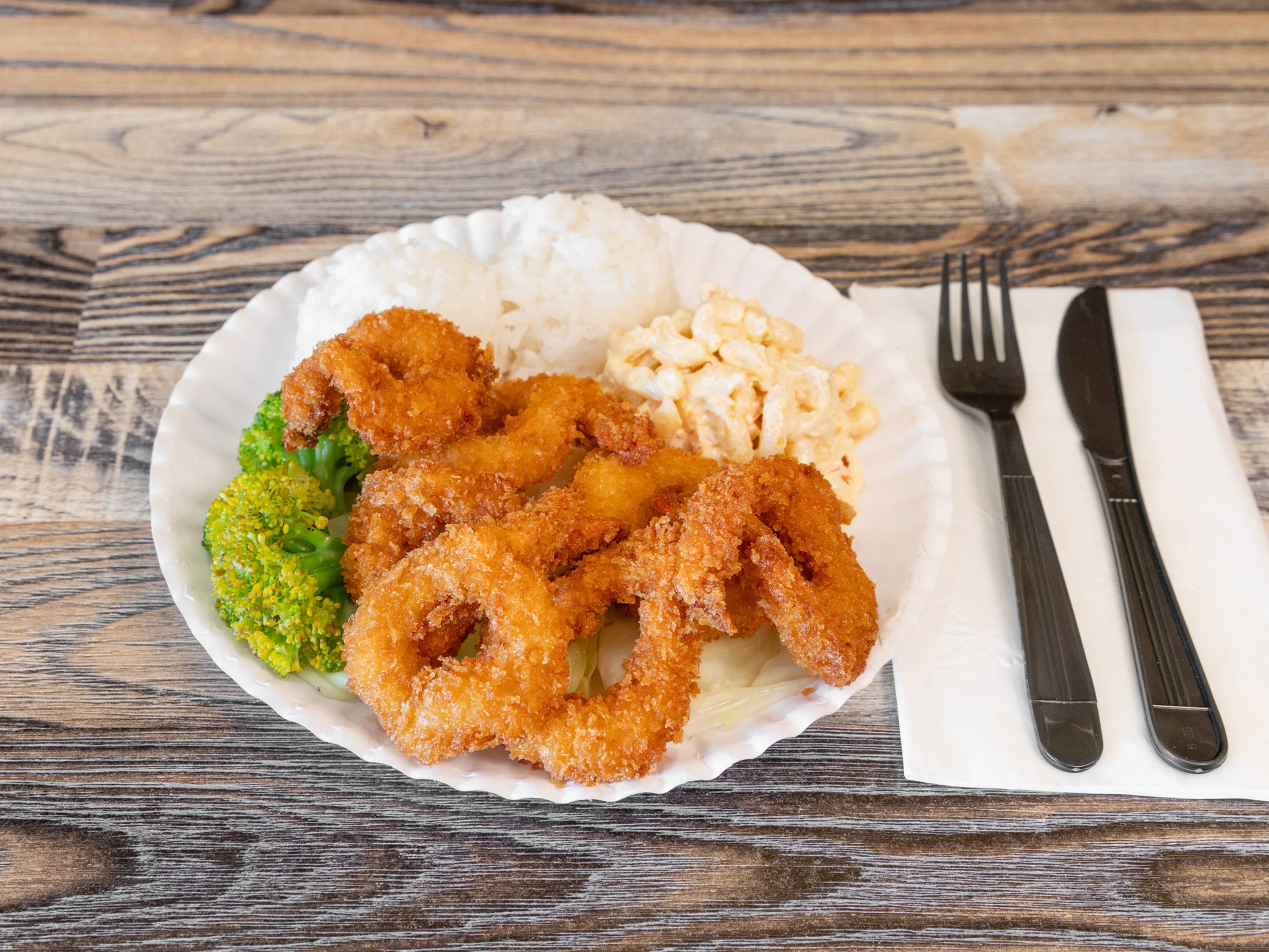 3.Crispy Breaded Shrimps With Mixed Vegetable (Lunch & Dinner).