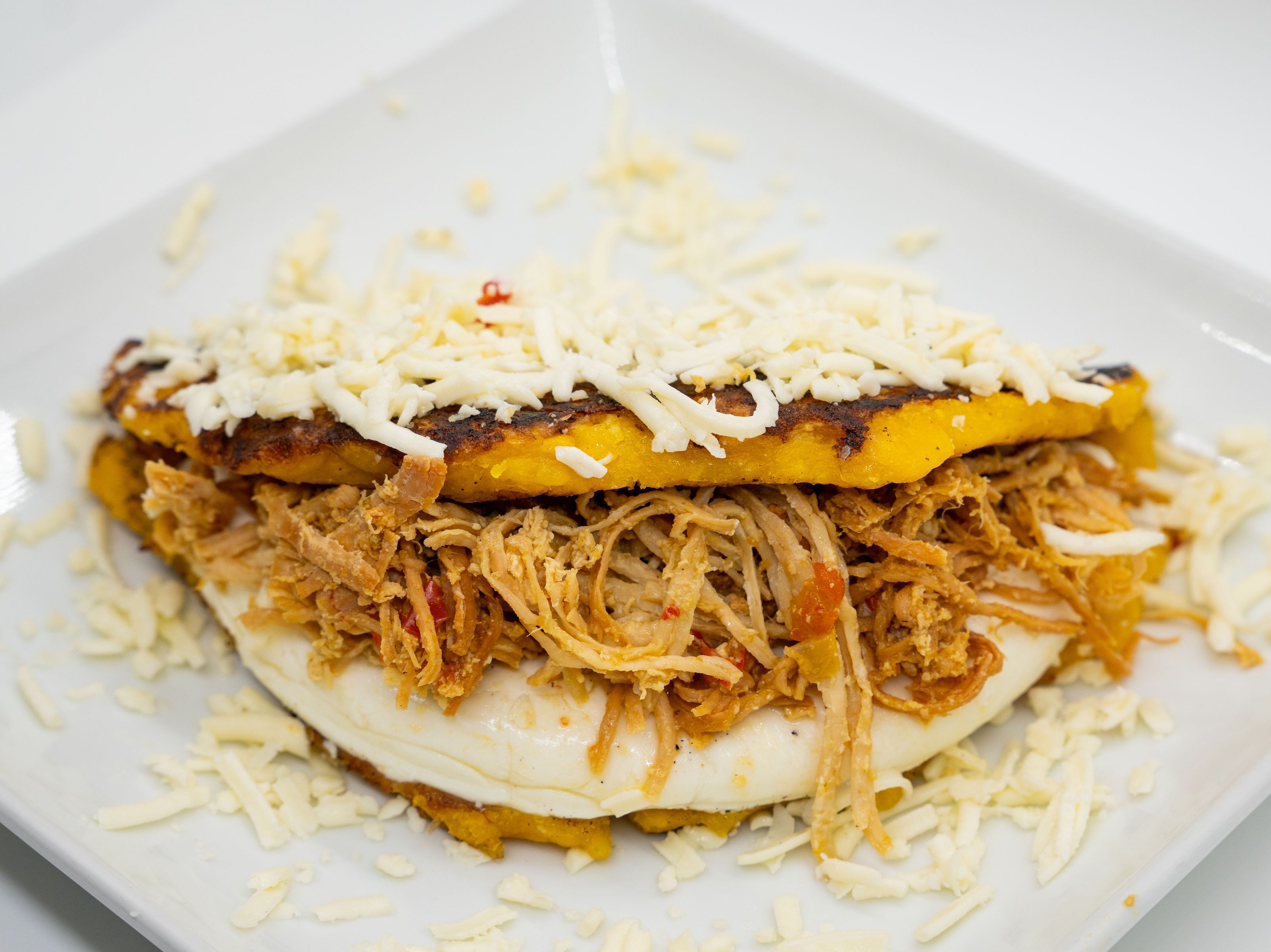 Pollo Mechado Cachapas