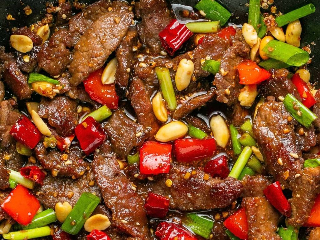 Kung Pao Beef (Hot & Spicy) / Bò Kung Pao (Nóng & Cay) / 宫保牛肉（辣味）.