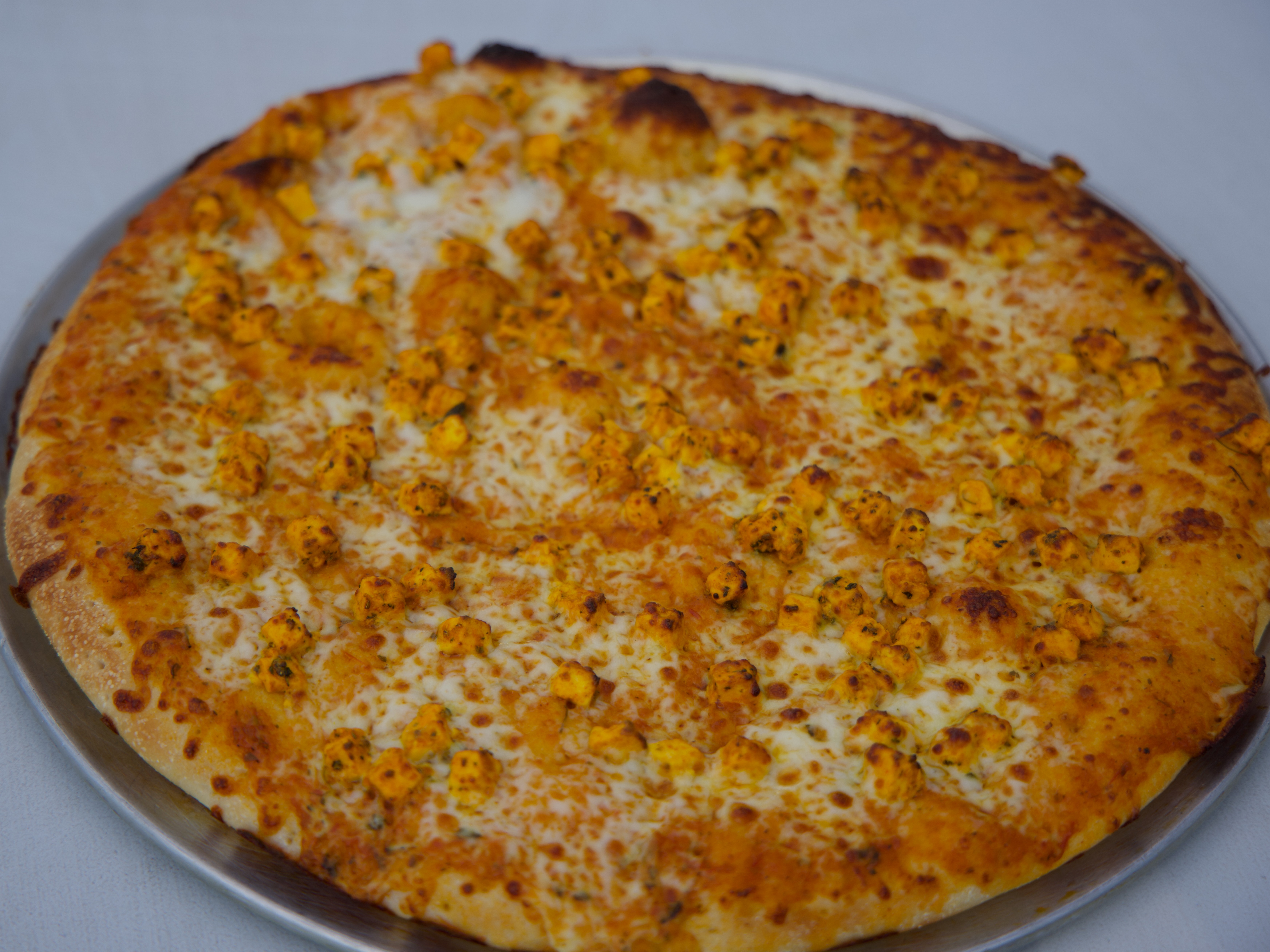 Paneer Makhani Pizza.