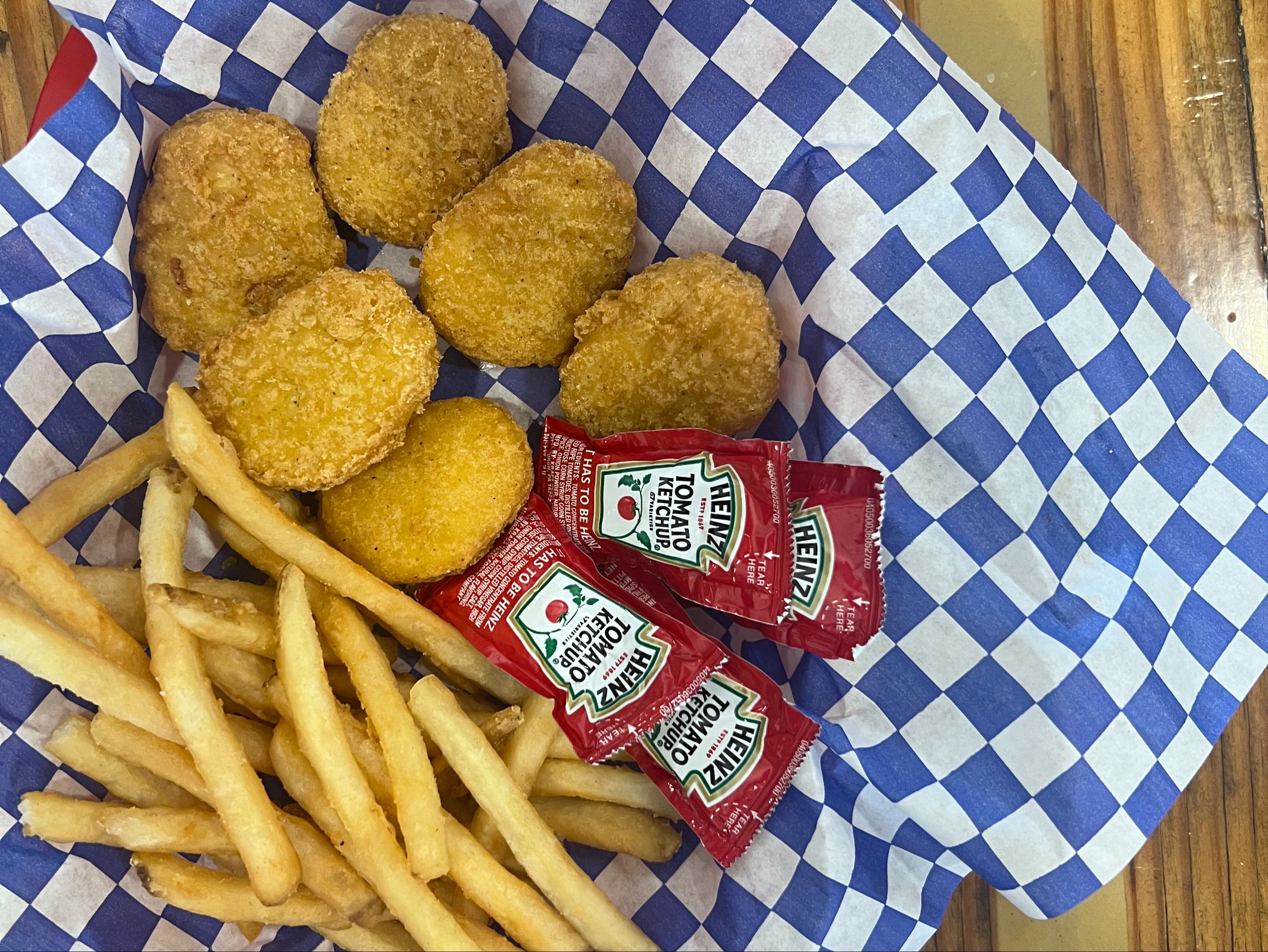 Kids Chicken & Fries (Halal).