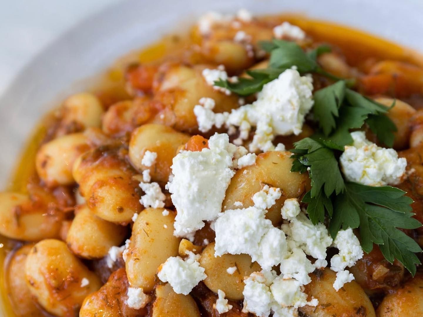 Delicious Pan Pizza: A Greek Twist