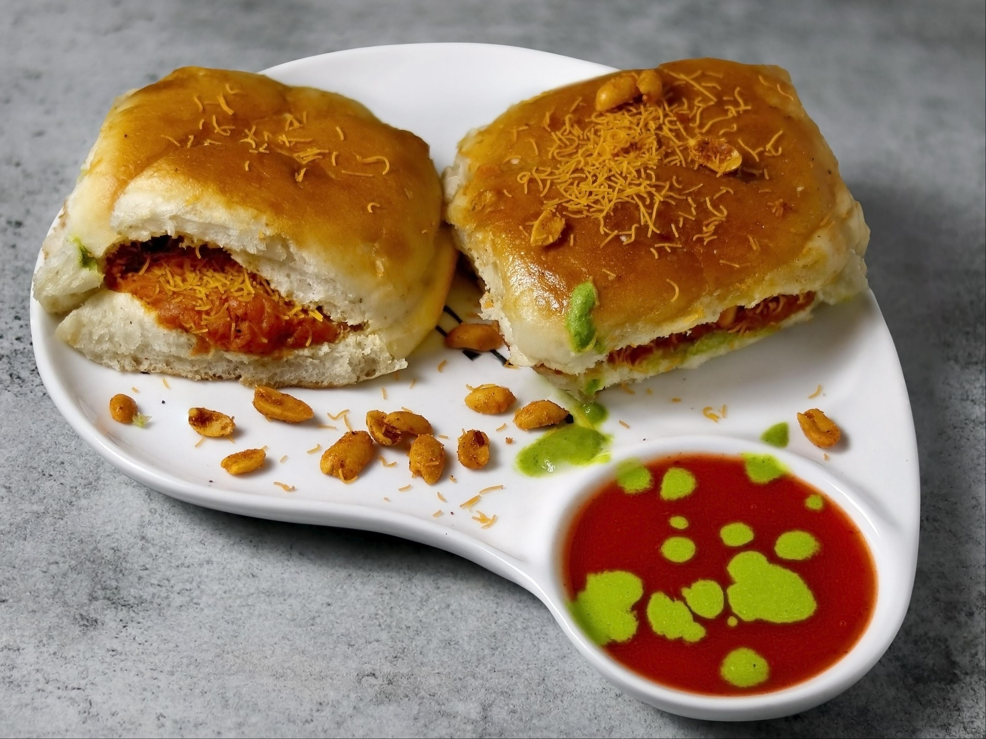 Dabeli.