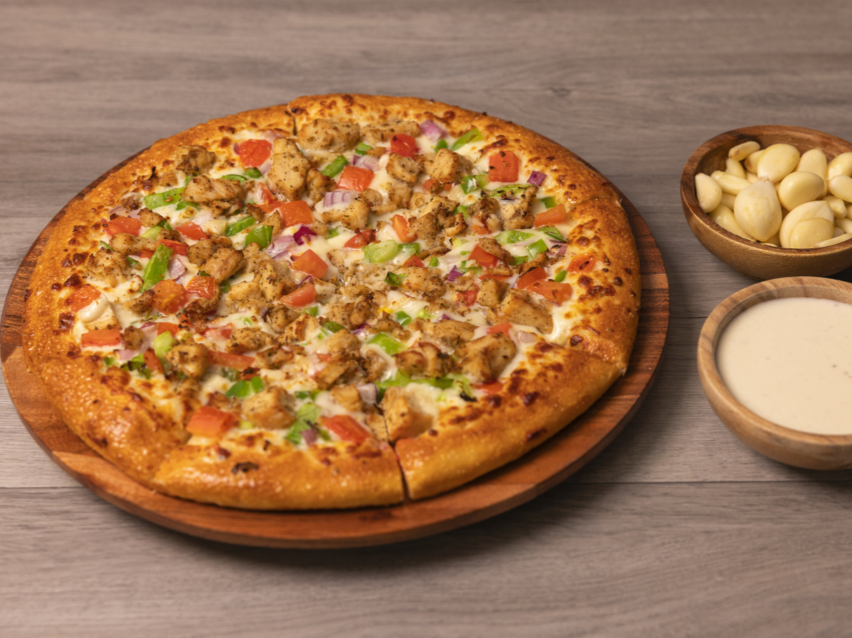 Halal Chicken Garlic Pizza