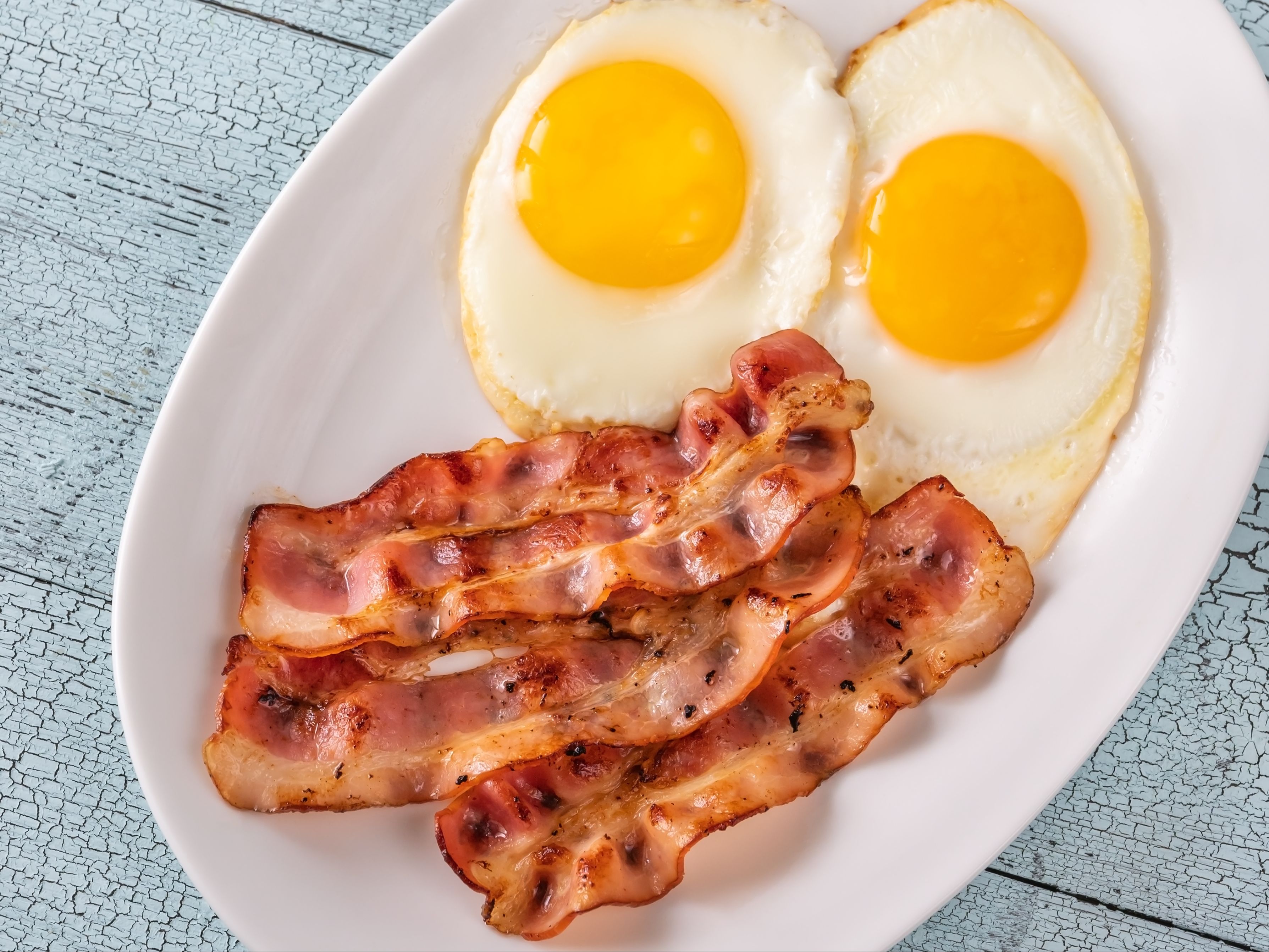 2pcs Eggs Turkey Bacon.