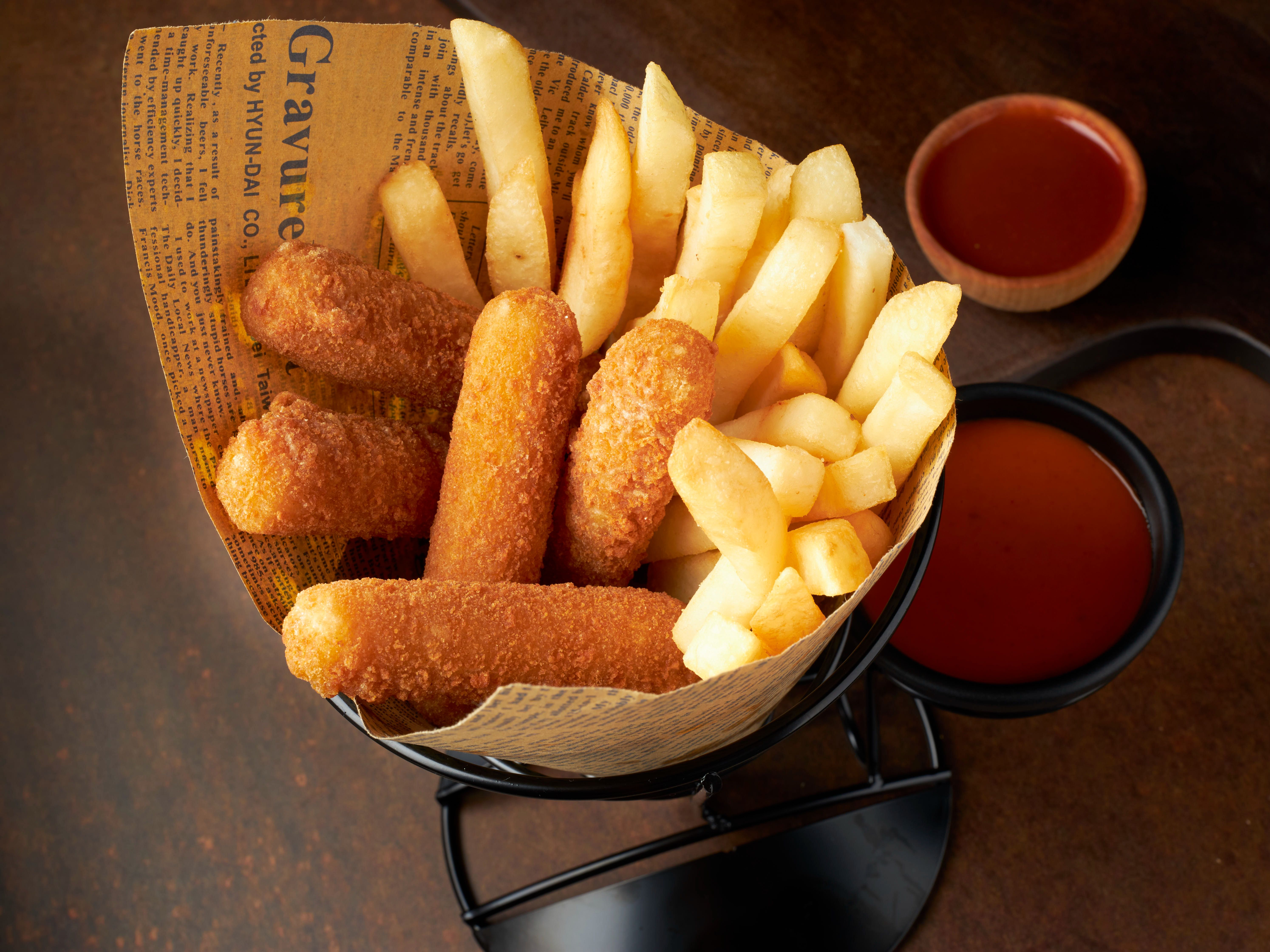 Cheesesticks W/Fries