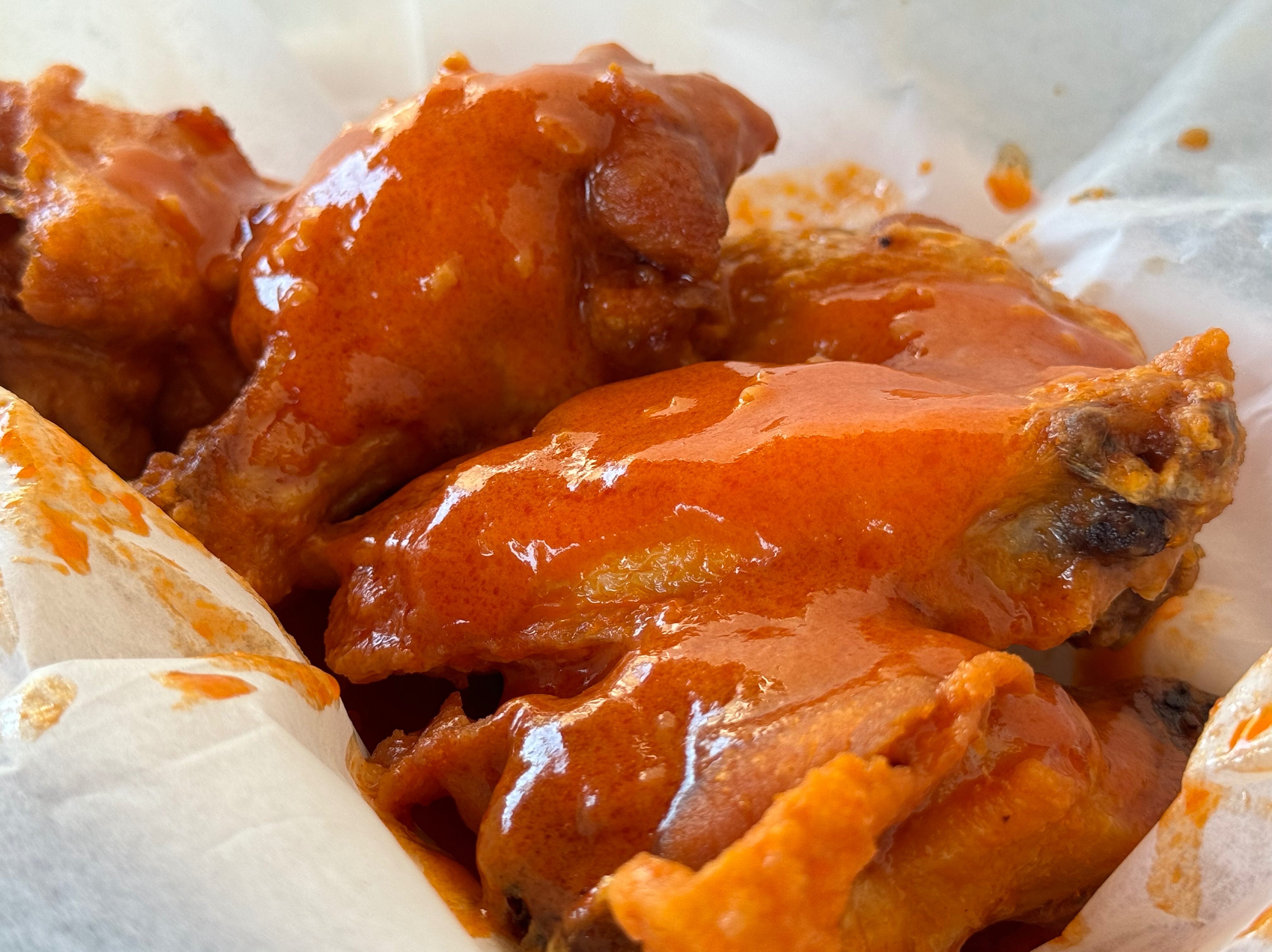 6 Count Wings.