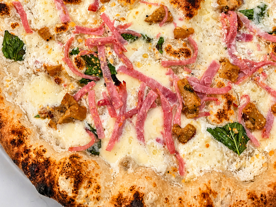 Bianca Pizza.