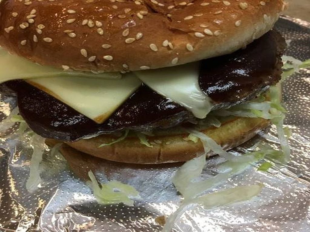 BBQ Burger 8oz.