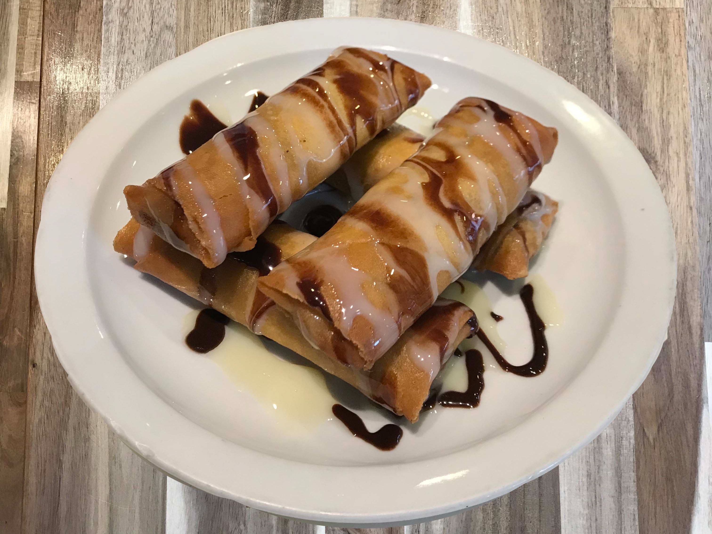 CRISPY BANANA ROLL.