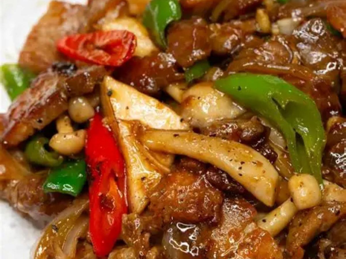 SP8. Roast Pork w/ Mushroom Combo / Combo Thịt Heo Quay với Nấm / 蘑菇烧肉拼盘.
