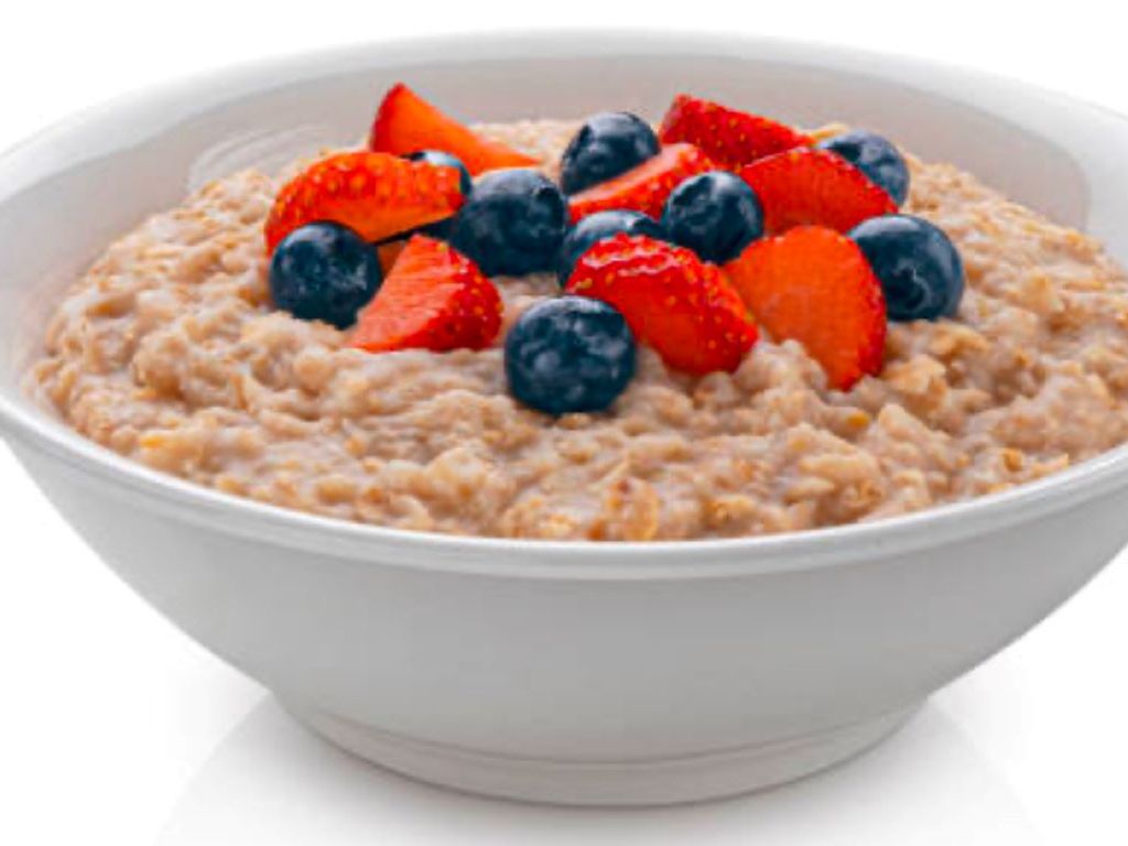 Oatmeal W/Fruit.