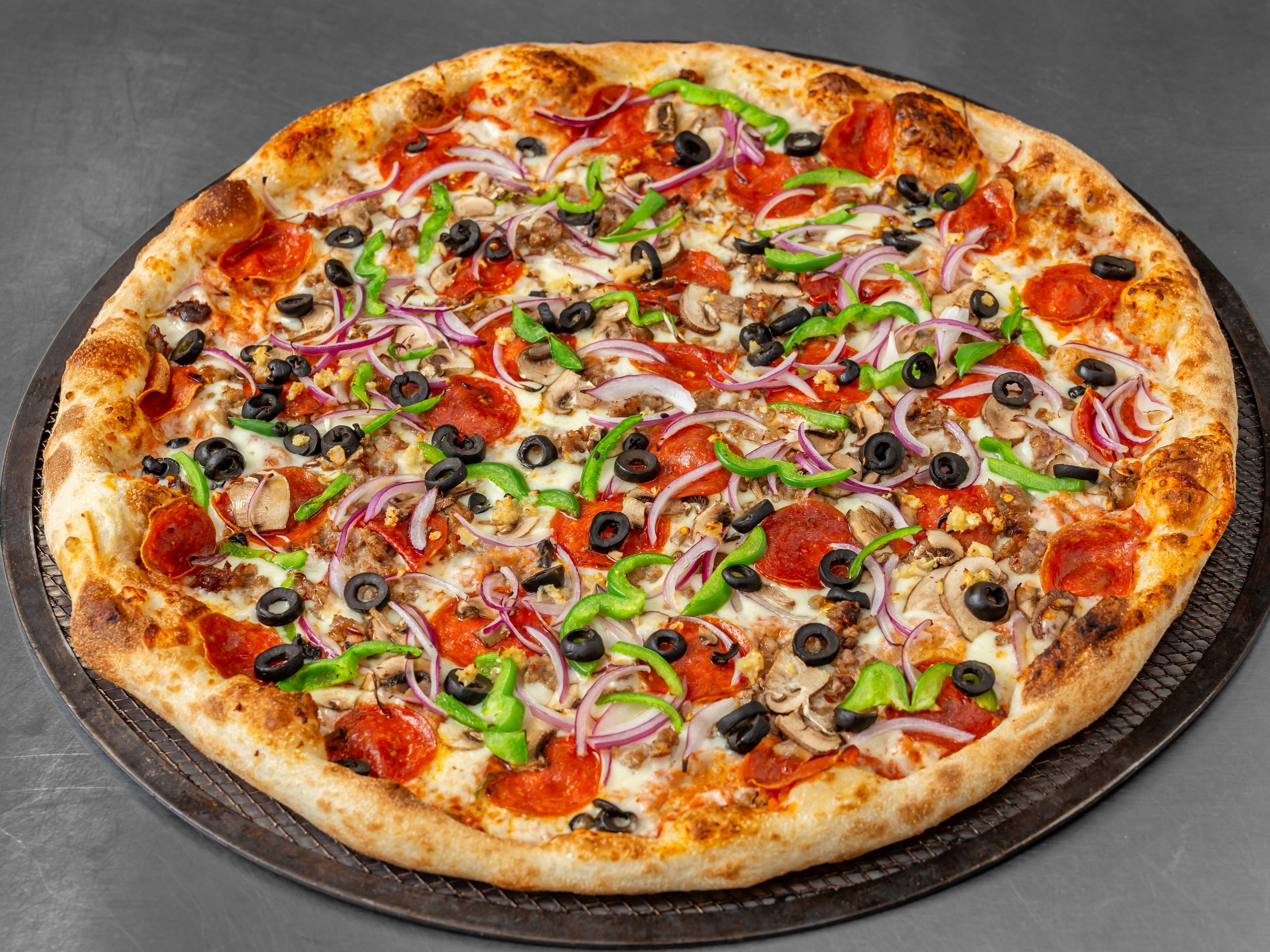 18" Supreme Pizza