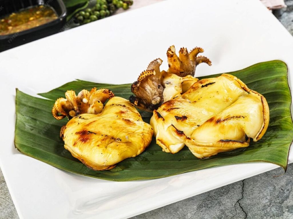 Cuttlefis w/ XO Sauce / Mực xào sốt XO / XO酱墨鱼.