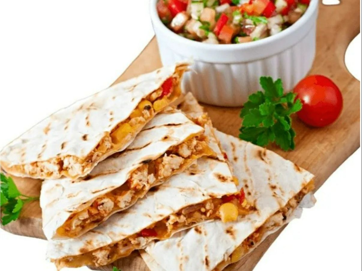 Quesadilla Rellena.