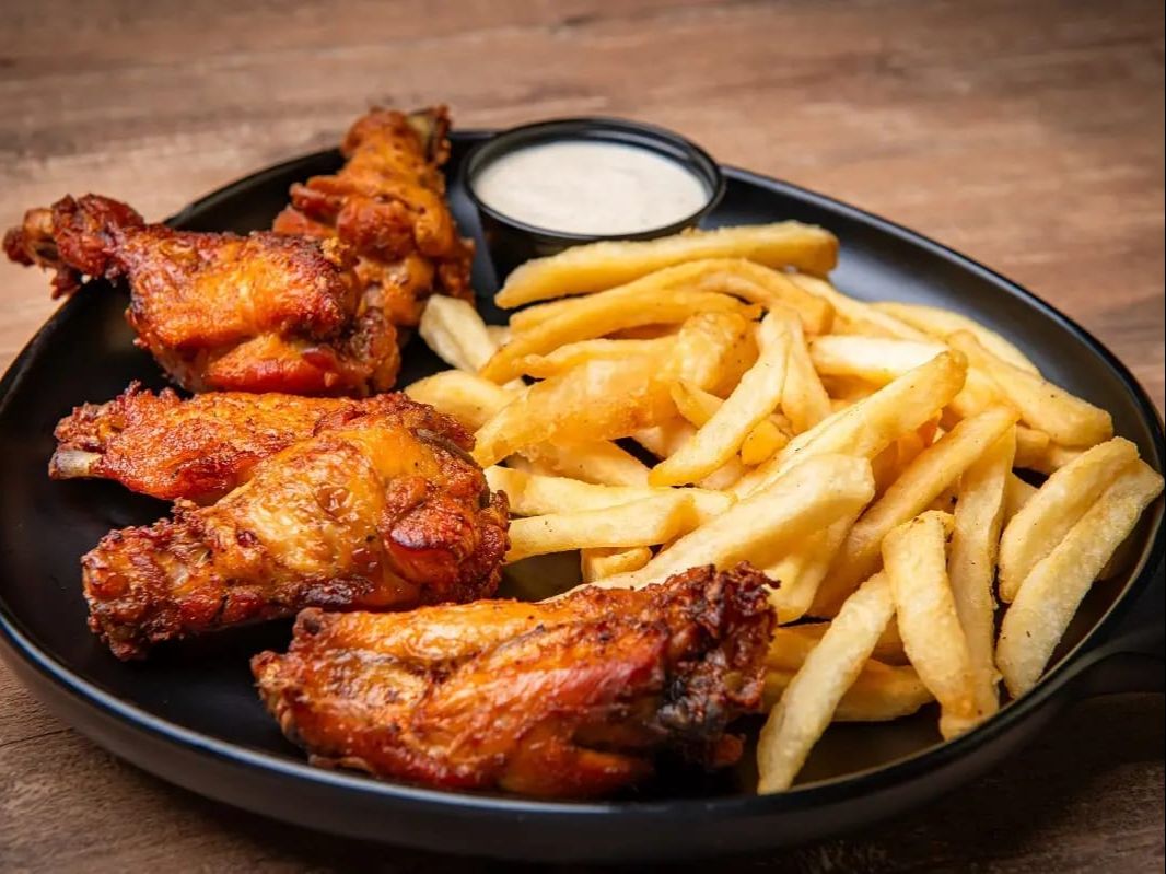 10 Piece Wings with Fries.