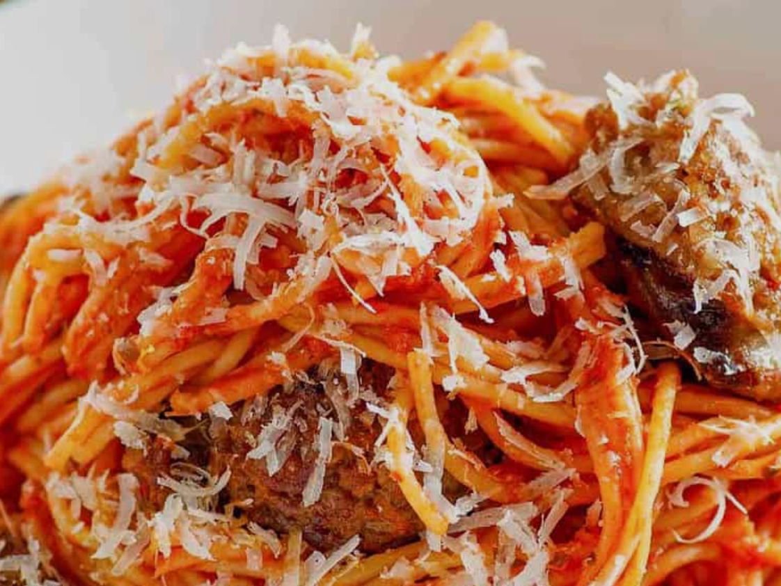 Spaghetti & meatballs.