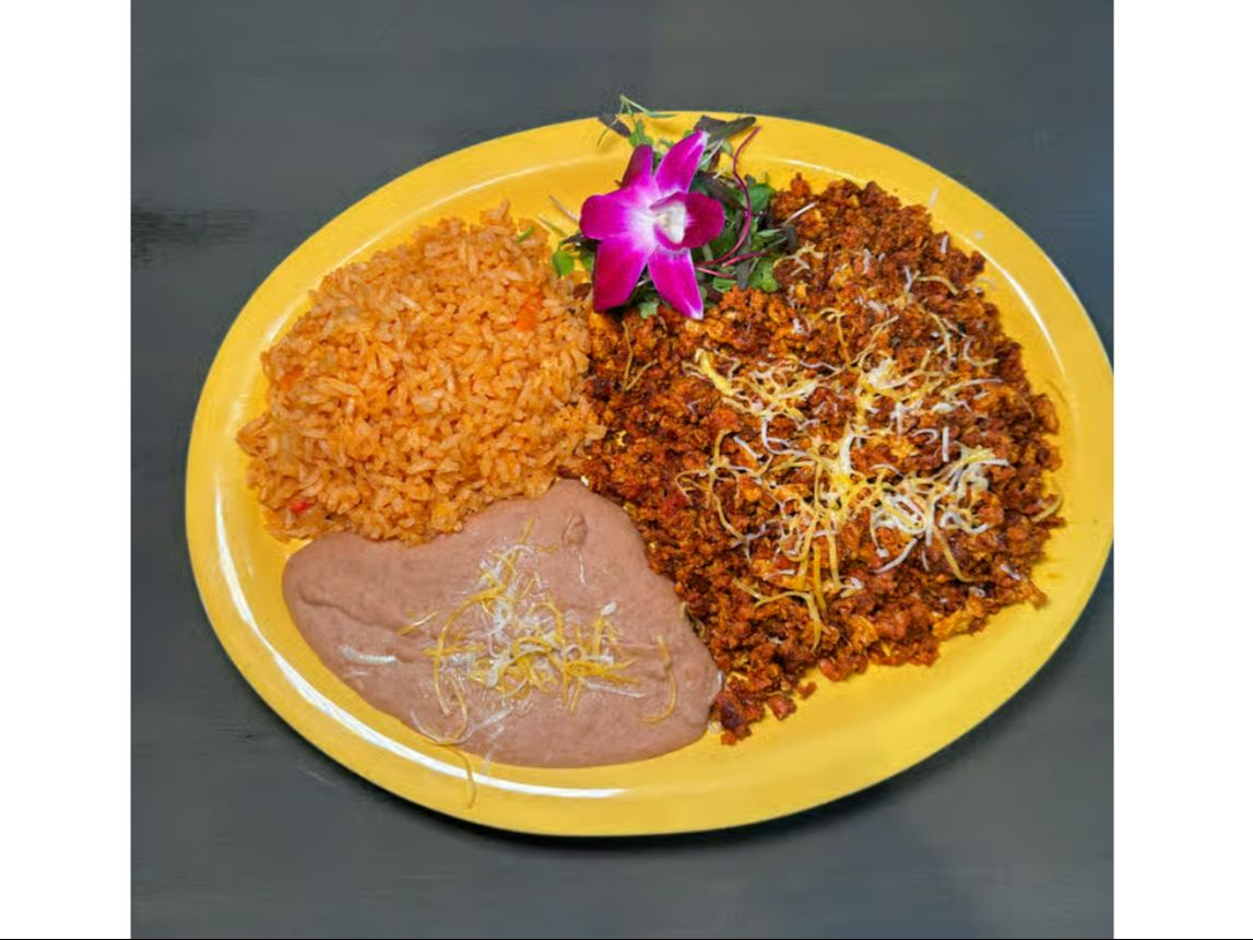 Chorizo con Huevo Plate