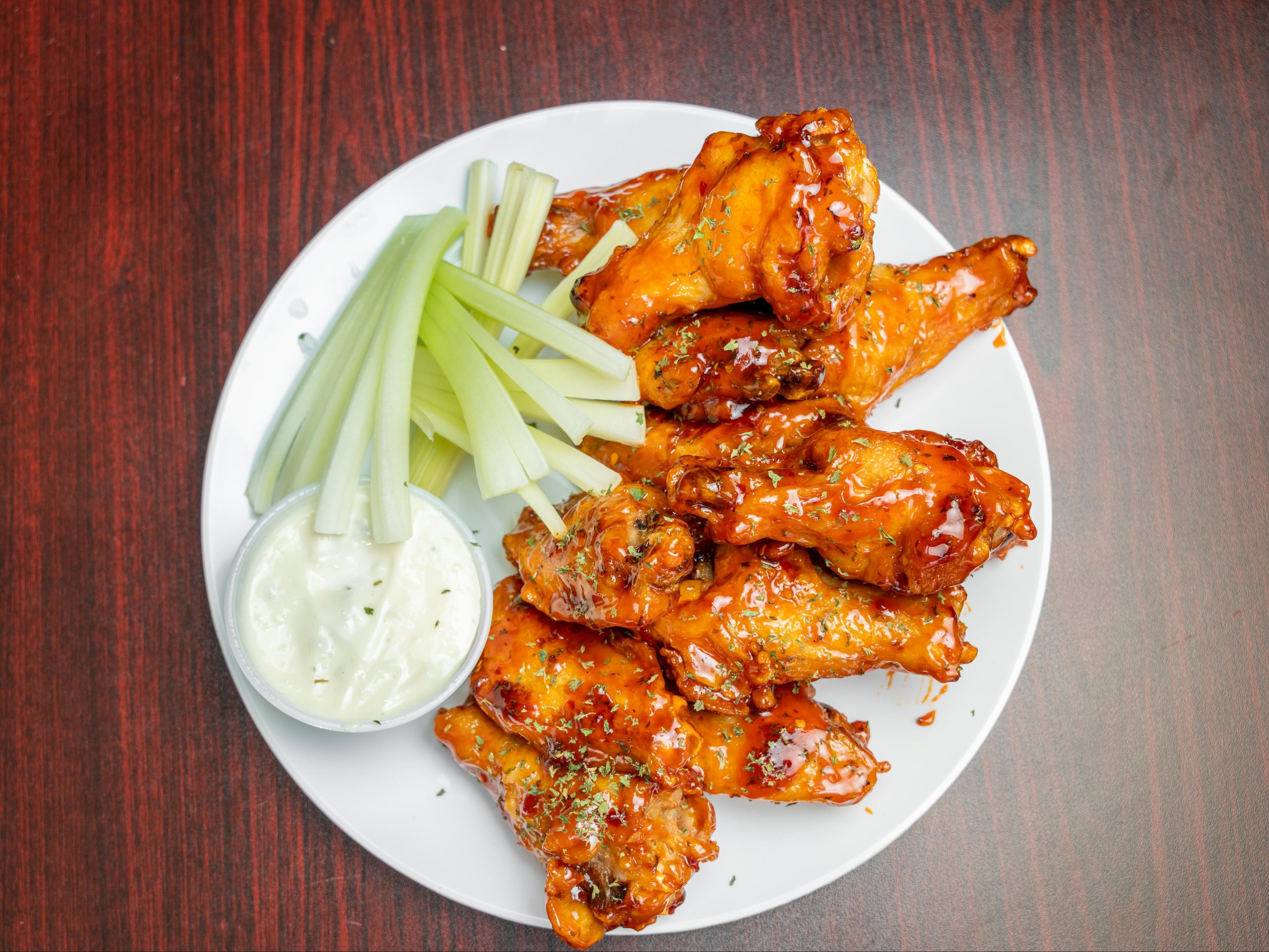 12 Jumbo Wings.