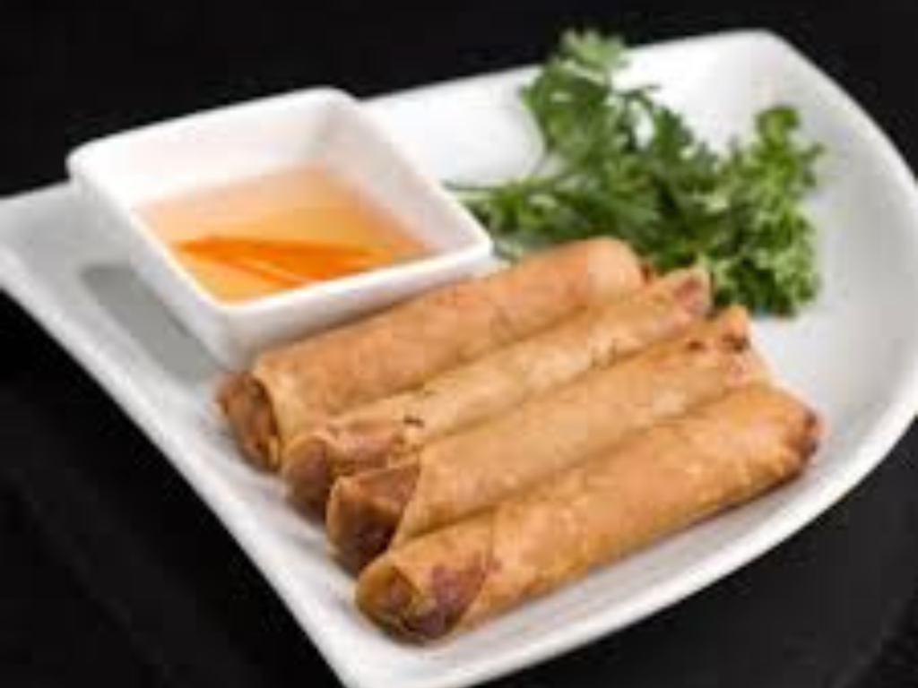 Vegetable Spring Rolls. (4Pcs).