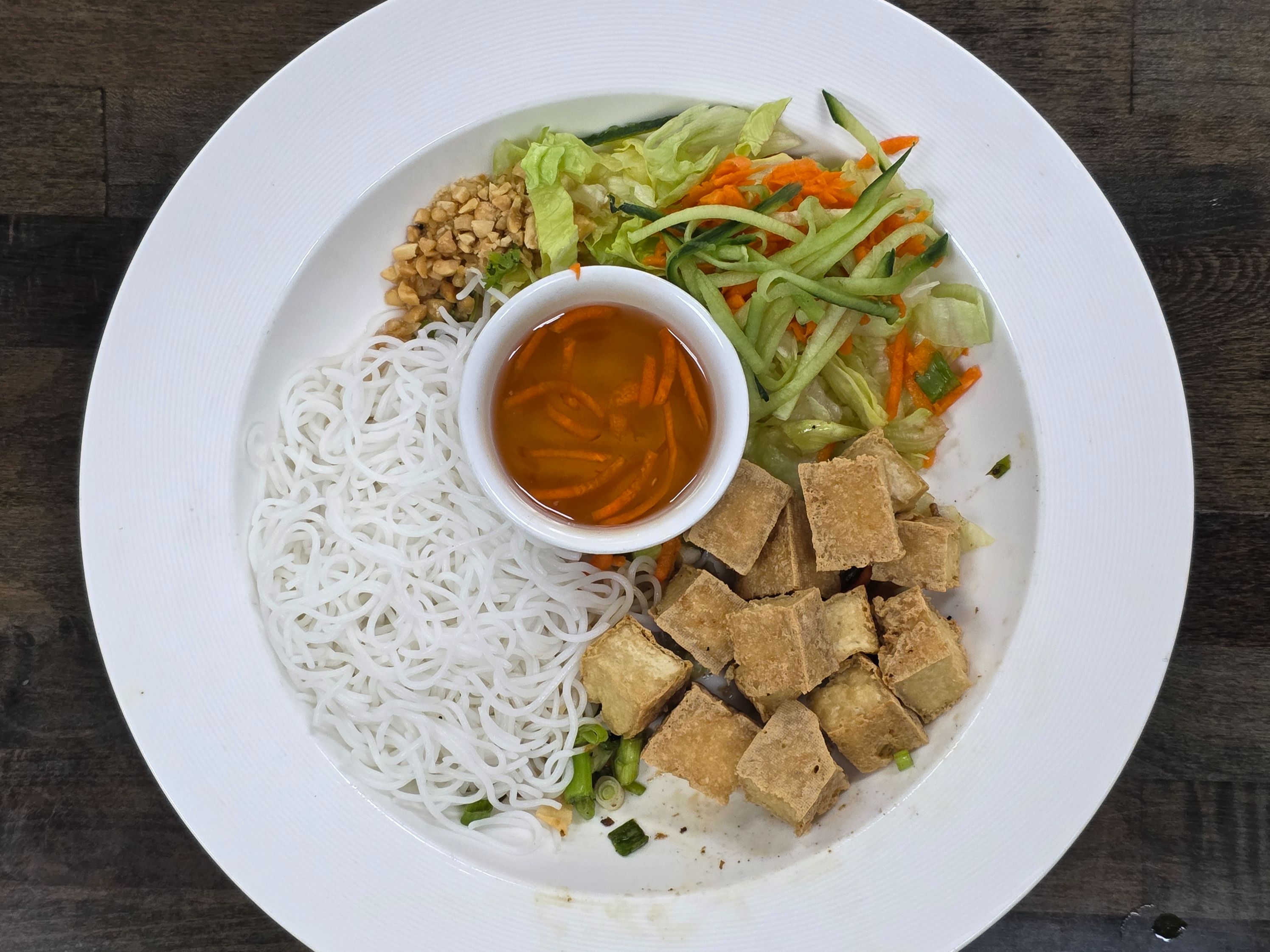 V8 Vermicelli Noodle Bowl With Tofu.