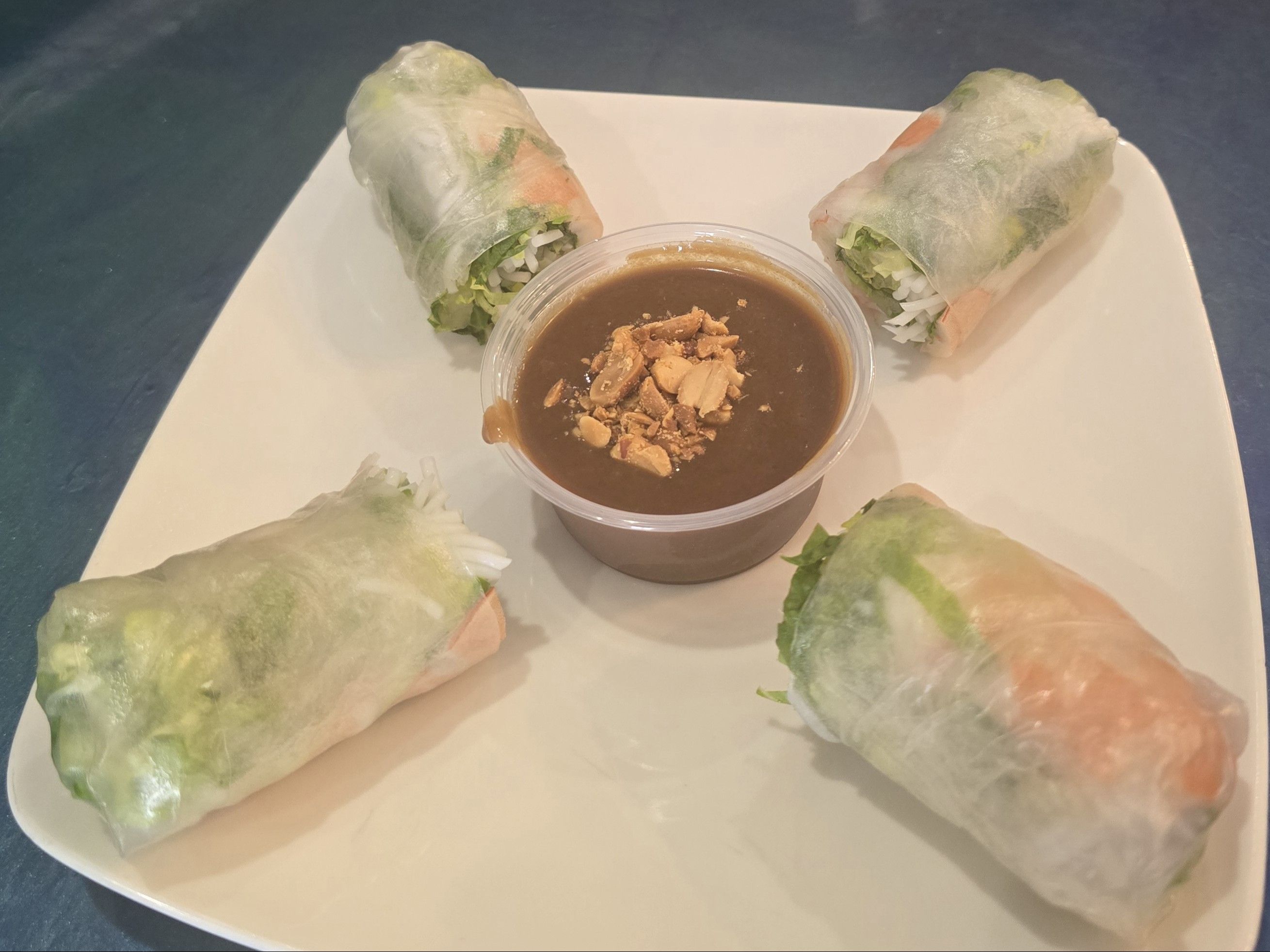 A1. Fresh Spring Rolls (2 Pcs)