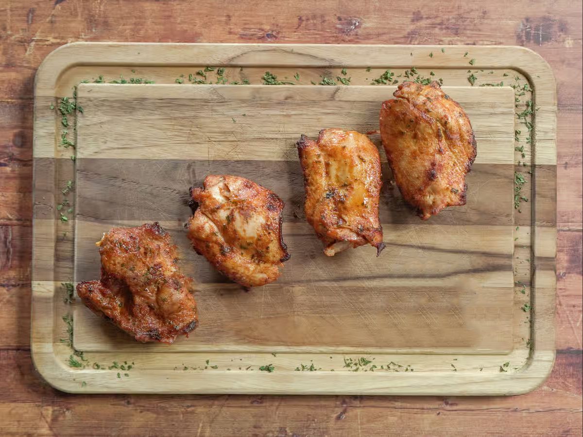 Chicken Thighs (8 oz).